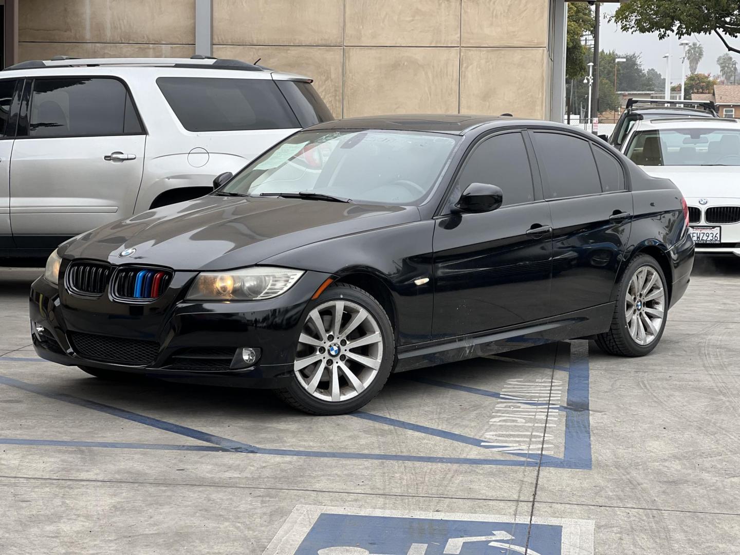 2011 Black /Black BMW 3-Series 328i Sedan 4D (WBAPH5G51BN) with an 6-Cyl, SULEV, 3.0L engine, Automatic, 6-Spd w/Overdrive transmission, located at 30 S. Berkeley Avenue, Pasadena, CA, 91107, (626) 248-7567, 34.145447, -118.109398 - Photo#0