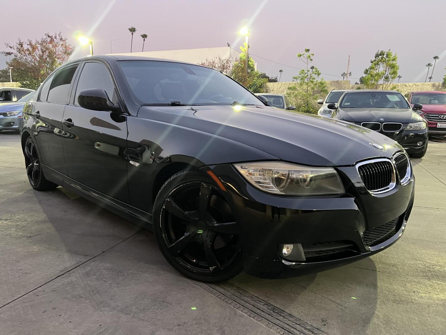 2009 Jet Black /Black BMW 3-Series 328i (WBAPH53579A) with an 3.0L L6 DOHC 24V engine, Automatic transmission, located at 30 S. Berkeley Avenue, Pasadena, CA, 91107, (626) 248-7567, 34.145447, -118.109398 - Moon-Roof! Leather Seats! Premium wheels! This 2009 BMW 3-Series 328i looks and drives well. We can help! We are the bank. All our cars are thoroughly inspected and reconditioned by our technicians. FREE CARFAX report. Stop by or call to speak with our friendly staff. Whether you have bad credit, no - Photo#4