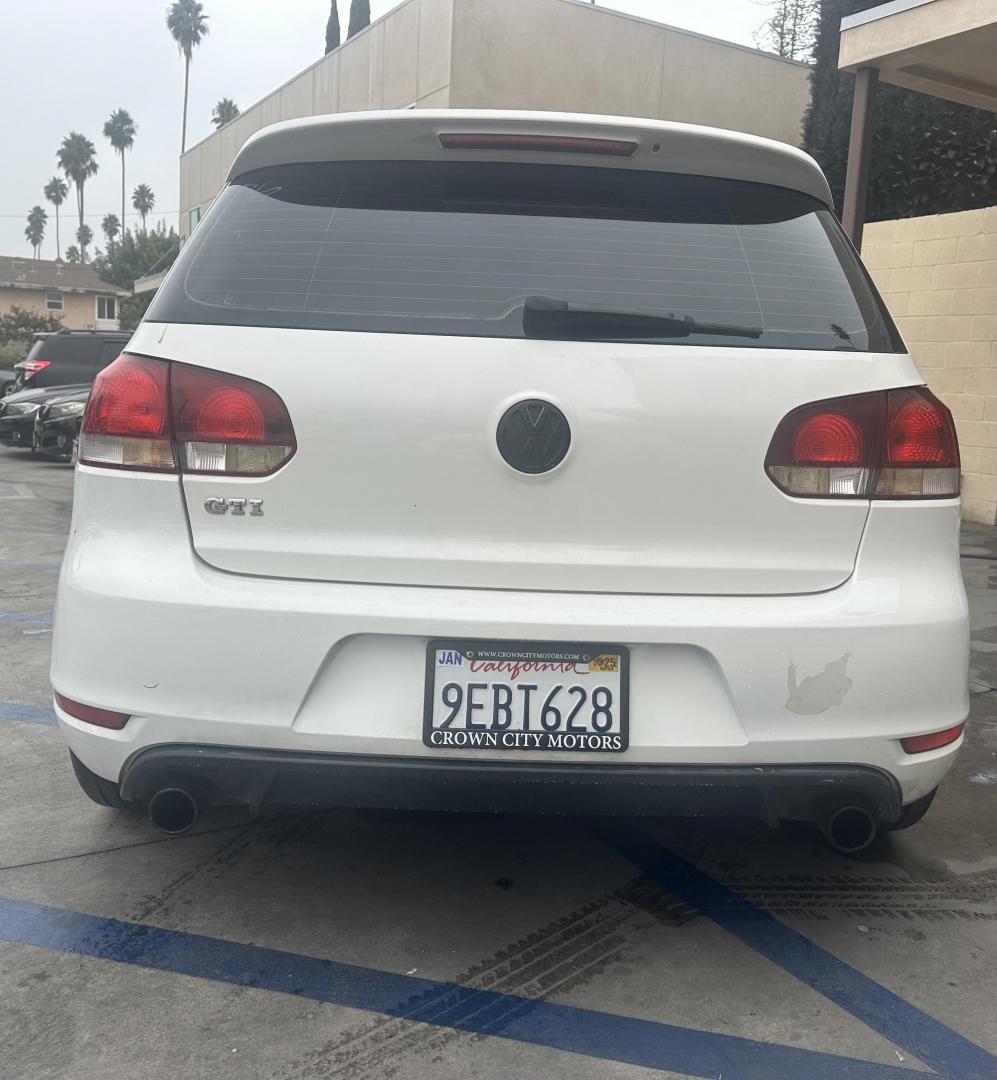 2010 White /Black Volkswagen GTI 2.0T Coupe PZEV (WVWFD7AJ9AW) with an 2.0L L4 DOHC 16V TURBO engine, Automatic transmission, located at 30 S. Berkeley Avenue, Pasadena, CA, 91107, (626) 248-7567, 34.145447, -118.109398 - Leather Seats! Moon-roof! This 2010 Volkswagen GTI 2.0T Coupe PZEV looks and drives well. This vehicle comes with a dealer 30 day / 1,000 Mile Warranty ( call us for details) and with Options up to 5 years / 100,000 Mile Warranty. Bad credit? We can help! We are the bank. Buy with confidence! All o - Photo#4