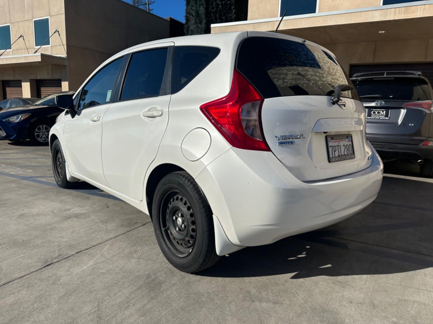 2016 White /Gray Nissan Versa Note S (3N1CE2CP8GL) with an 1.6L L4 DOHC 16V engine, autoamtic transmission, located at 30 S. Berkeley Avenue, Pasadena, CA, 91107, (626) 248-7567, 34.145447, -118.109398 - MPG! Good Value! The 2016 Nissan Versa Note Hatchback, a gem among pre-owned autos in Altadena, seamlessly blends efficiency, style, and practicality. For those navigating the bustling streets of Pasadena or the vast expanses of LA County, this hatchback promises a driving experience that's both ex - Photo#3