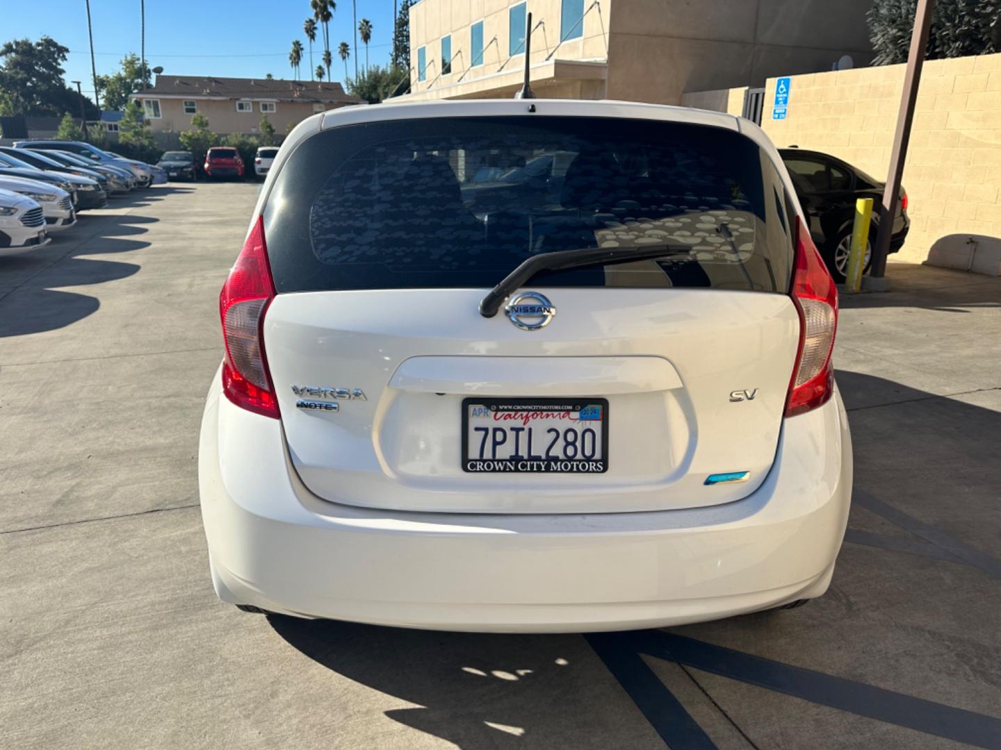 2016 White /Gray Nissan Versa Note S (3N1CE2CP8GL) with an 1.6L L4 DOHC 16V engine, autoamtic transmission, located at 30 S. Berkeley Avenue, Pasadena, CA, 91107, (626) 248-7567, 34.145447, -118.109398 - MPG! Good Value! The 2016 Nissan Versa Note Hatchback, a gem among pre-owned autos in Altadena, seamlessly blends efficiency, style, and practicality. For those navigating the bustling streets of Pasadena or the vast expanses of LA County, this hatchback promises a driving experience that's both ex - Photo#4