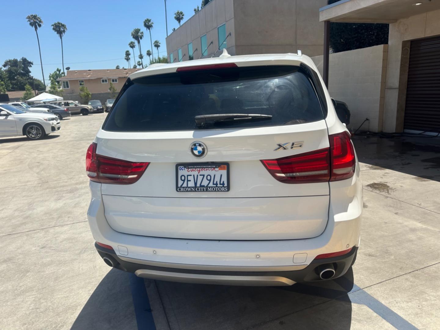 2015 Alpine White /Oyster Nevada Leather BMW X5 Leather (5UXKR0C52F0) with an 3.0 engine, Automatic transmission, located at 30 S. Berkeley Avenue, Pasadena, CA, 91107, (626) 248-7567, 34.145447, -118.109398 - Discover the 2015 BMW X4 xDrive35i: Luxury and Performance at an Affordable Price Are you in the market for a luxury vehicle that combines high performance, advanced technology, and affordability? The 2015 BMW X4 xDrive35i is the perfect choice for you. This outstanding model offers the ideal blend - Photo#2