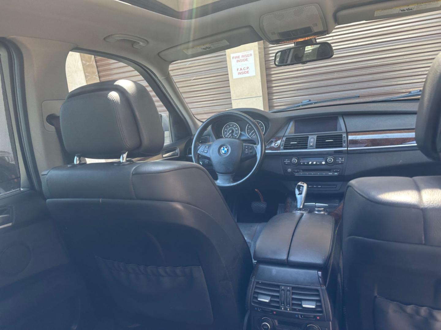 2013 Platinum Bronze Metallic /Black BMW X5 Leather (5UXZV4C59D0) with an 3.0 engine, Automatic transmission, located at 30 S. Berkeley Avenue, Pasadena, CA, 91107, (626) 248-7567, 34.145447, -118.109398 - Photo#20