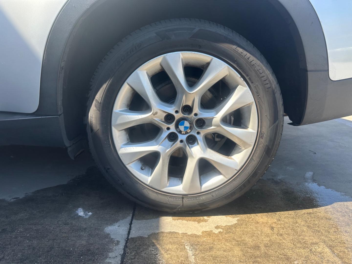 2013 Platinum Bronze Metallic /Black BMW X5 Leather (5UXZV4C59D0) with an 3.0 engine, Automatic transmission, located at 30 S. Berkeley Avenue, Pasadena, CA, 91107, (626) 248-7567, 34.145447, -118.109398 - Photo#13