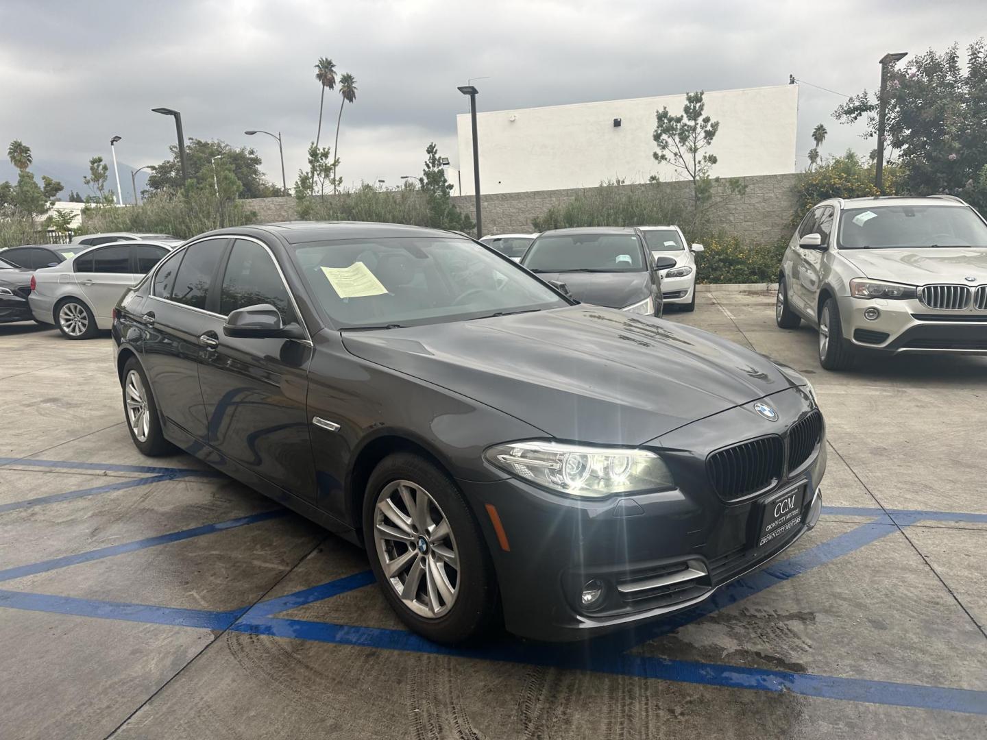 2015 Space Gray Metallic /Black BMW 5-Series Leather (WBA5A5C50FD) with an 2.0 engine, Automatic transmission, located at 30 S. Berkeley Avenue, Pasadena, CA, 91107, (626) 248-7567, 34.145447, -118.109398 - Photo#4