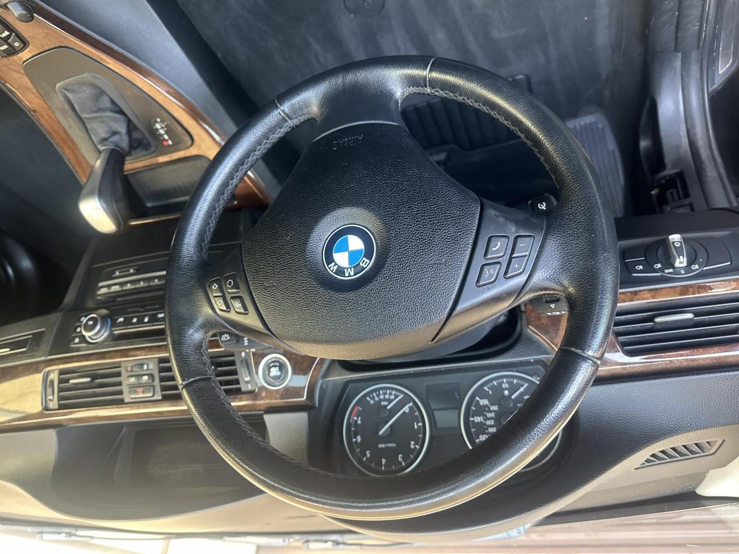 2011 Black Sapphire Metallic /BLACK BMW 3-Series leather (WBAPH5G57BN) with an Inline 6 engine, Automatic transmission, located at 30 S. Berkeley Avenue, Pasadena, CA, 91107, (626) 248-7567, 34.145447, -118.109398 - Photo#10