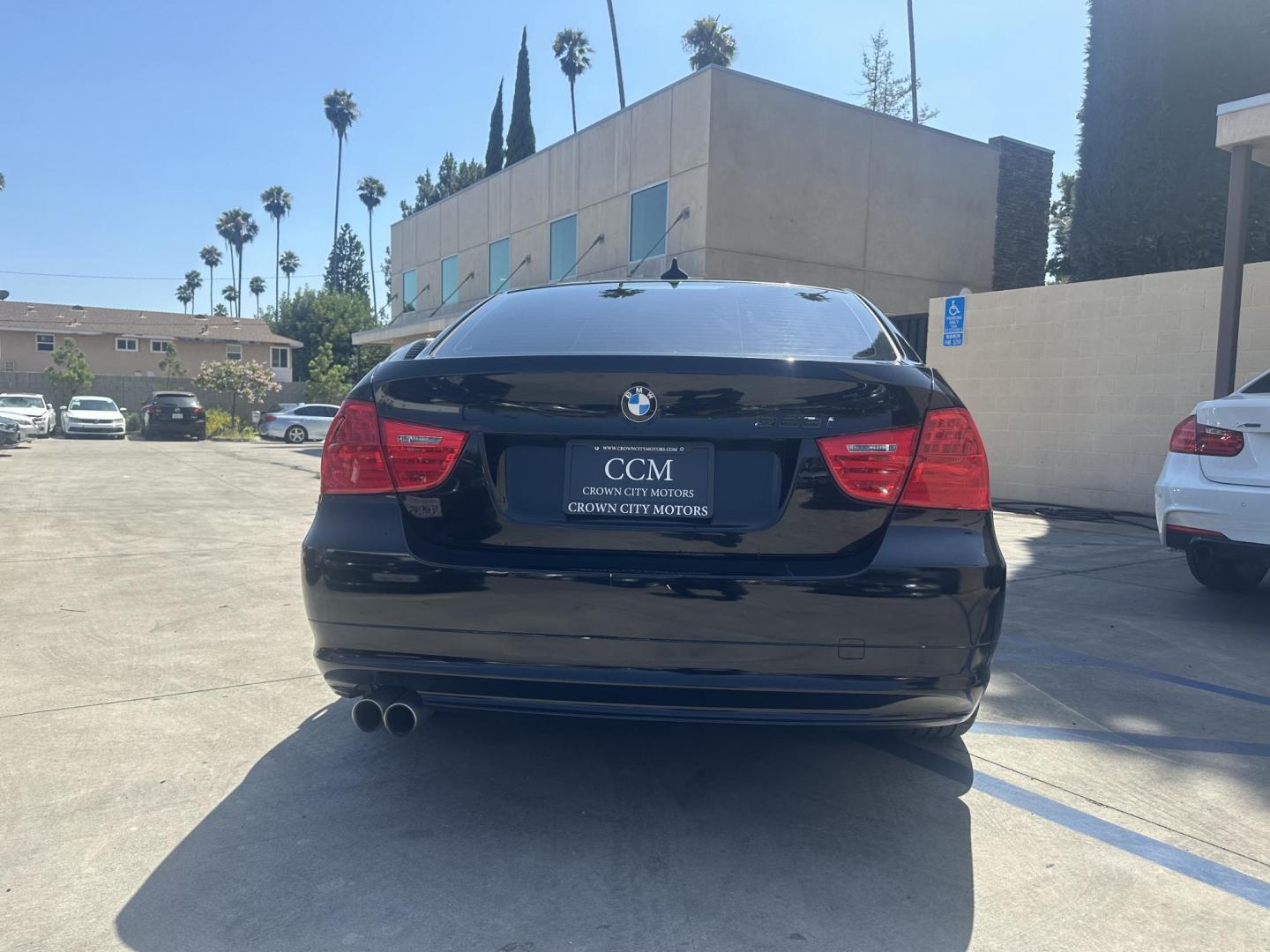 2011 Black Sapphire Metallic /BLACK BMW 3-Series leather (WBAPH5G57BN) with an Inline 6 engine, Automatic transmission, located at 30 S. Berkeley Avenue, Pasadena, CA, 91107, (626) 248-7567, 34.145447, -118.109398 - Photo#3