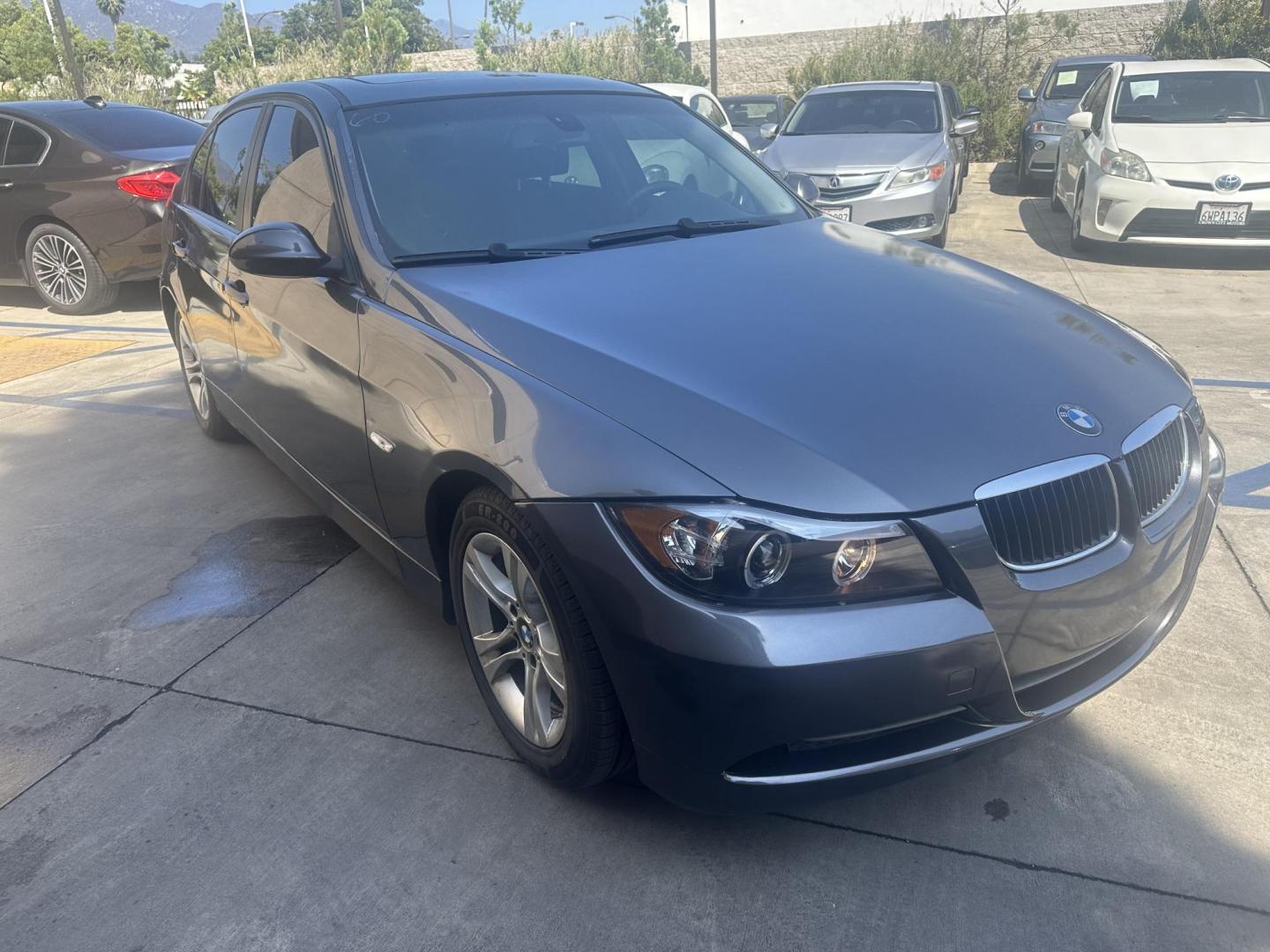 2008 BMW 3-Series 328i (WBAVC53548F) with an 3.0L L6 DOHC 24V engine, Automatic transmission, located at 30 S. Berkeley Avenue, Pasadena, CA, 91107, (626) 248-7567, 34.145447, -118.109398 - Photo#4