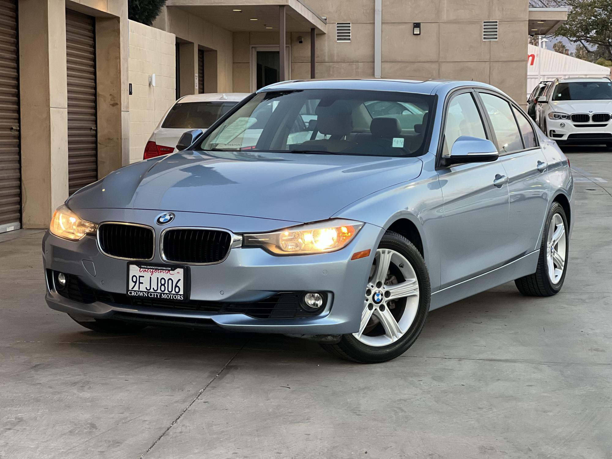 photo of 2013 BMW 3-Series 328i Sedan - SULEV