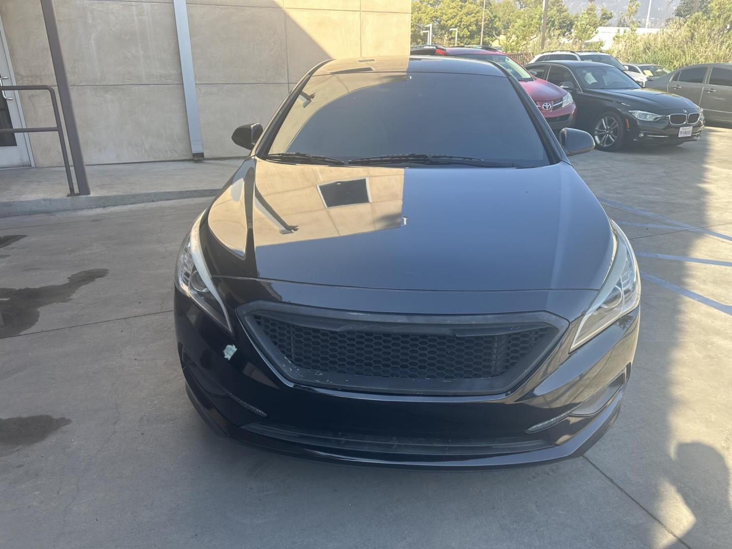 2016 Black /Black Hyundai Sonata SE (5NPE24AF8GH) with an 2.4L L4 DOHC 16V engine, 7A transmission, located at 30 S. Berkeley Avenue, Pasadena, CA, 91107, (626) 248-7567, 34.145447, -118.109398 - Photo#9