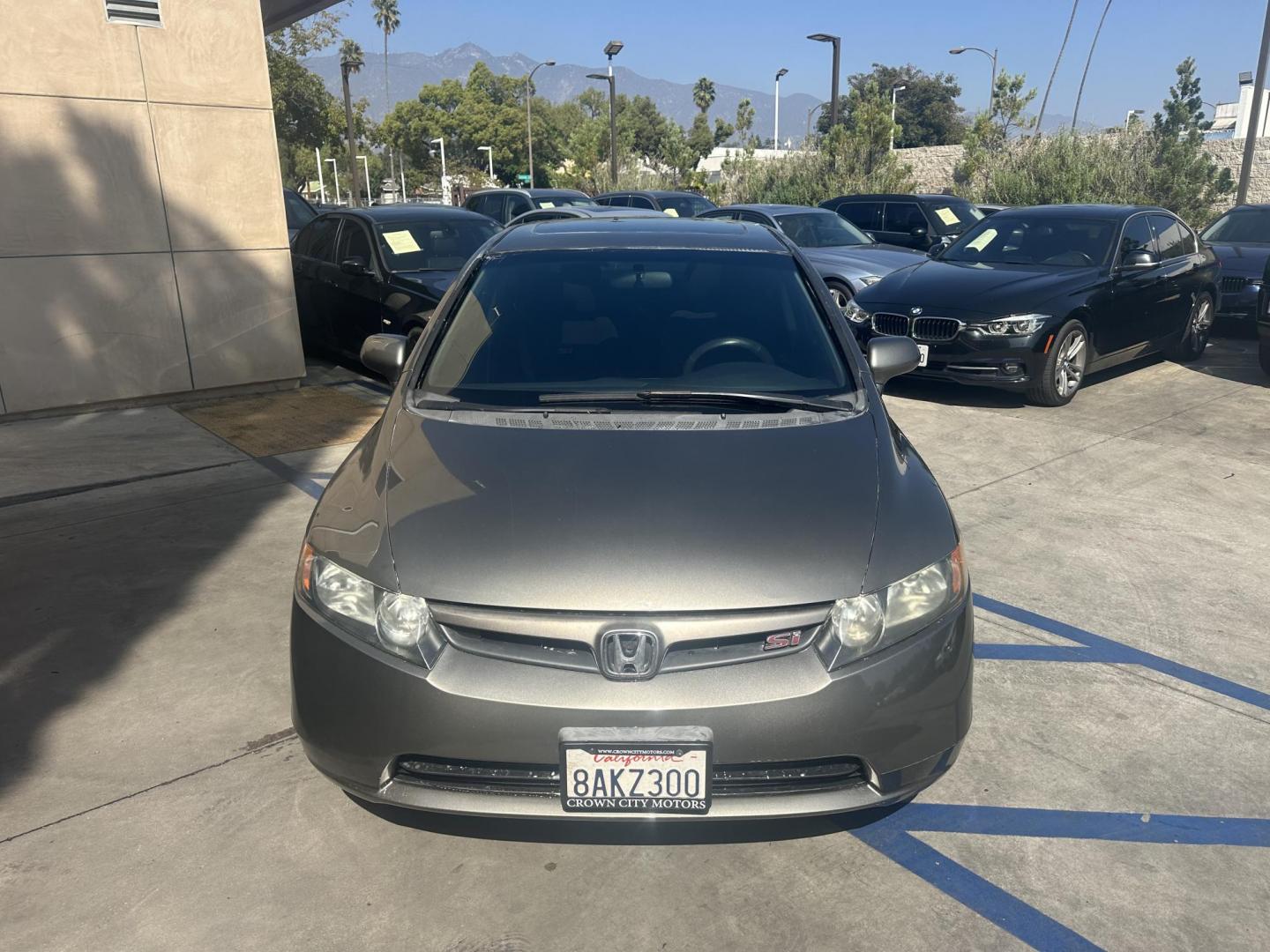 2007 Silver Metallic /Gray Honda Civic Si Sedan (2HGFA55547H) with an 2.0L L4 DOHC 16V engine, 6-Speed Manual Overdrive transmission, located at 30 S. Berkeley Avenue, Pasadena, CA, 91107, (626) 248-7567, 34.145447, -118.109398 - New Paint! New Tires! This 2007 Honda Civic Si Sedan looks and drives well. Drive Home a Stylish 2007 Honda Civic Si 4-Door Sedan with New Paint and Tires – Available at Our Buy Here Pay Here Dealer with Bad Credit Auto Loan Financing! Looking for a sleek and sporty sedan that’s perfect for - Photo#8