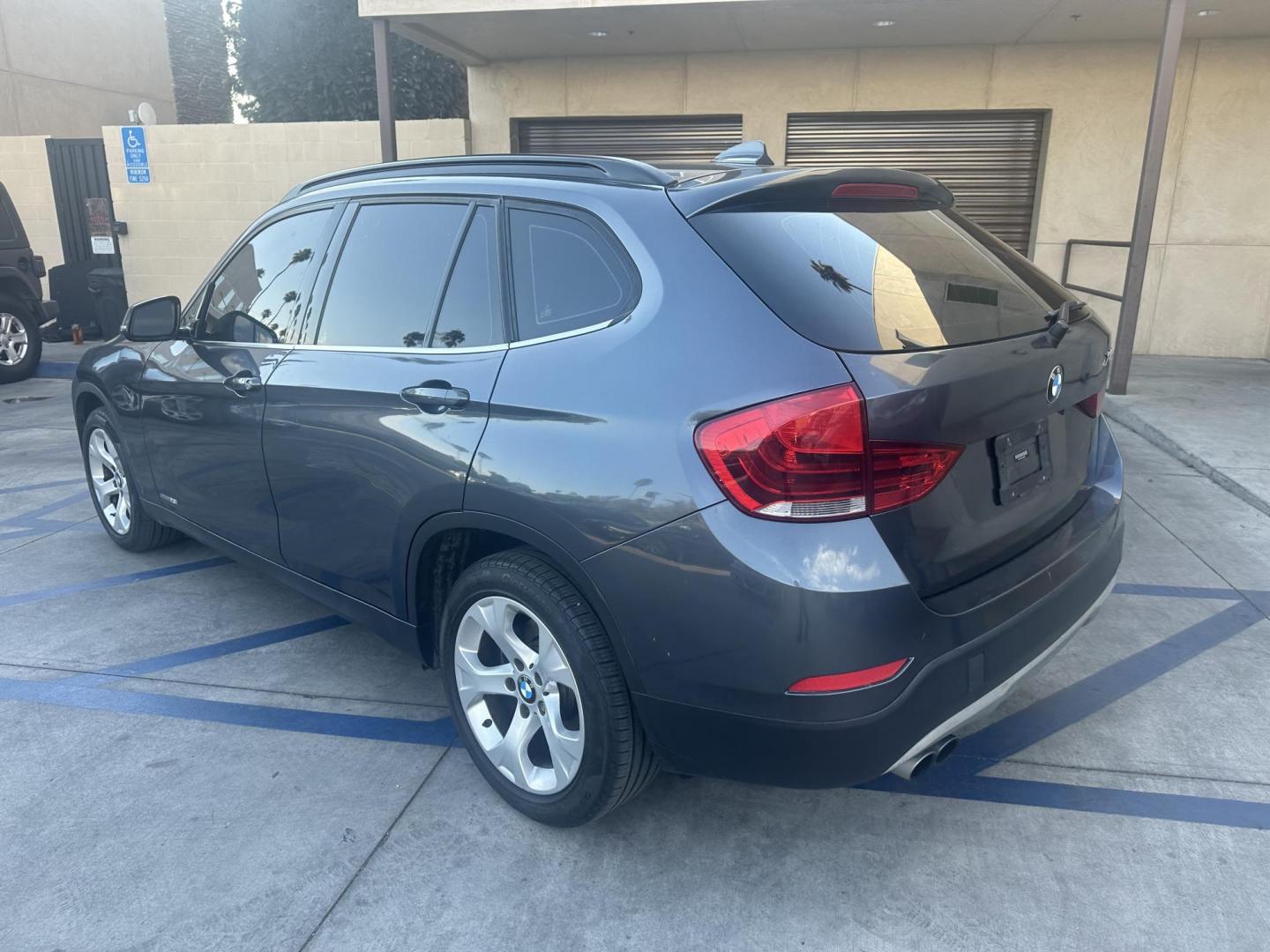 2013 Mineral Gray Metallic /Black BMW X1 sDrive28i (WBAVM1C59DV) with an 2.0L L4 DOHC 16V engine, 8-Speed Automatic transmission, located at 30 S. Berkeley Avenue, Pasadena, CA, 91107, (626) 248-7567, 34.145447, -118.109398 - Photo#1