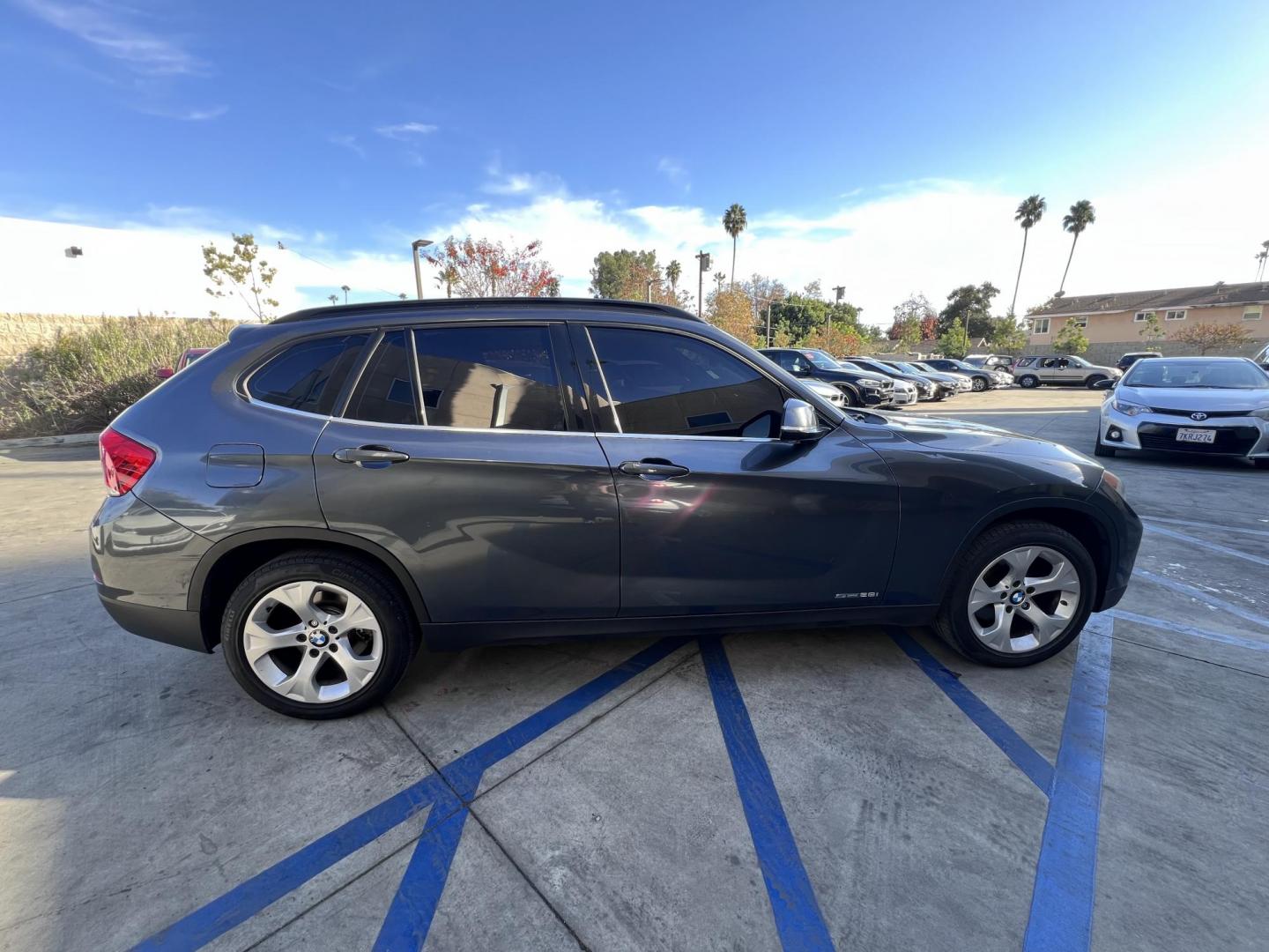 2013 Mineral Gray Metallic /Black BMW X1 sDrive28i (WBAVM1C59DV) with an 2.0L L4 DOHC 16V engine, 8-Speed Automatic transmission, located at 30 S. Berkeley Avenue, Pasadena, CA, 91107, (626) 248-7567, 34.145447, -118.109398 - Photo#10