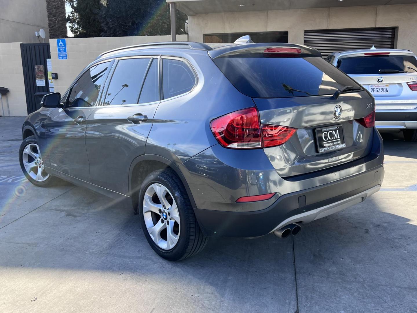 2013 Mineral Gray Metallic /Black BMW X1 sDrive28i (WBAVM1C59DV) with an 2.0L L4 DOHC 16V engine, 8-Speed Automatic transmission, located at 30 S. Berkeley Avenue, Pasadena, CA, 91107, (626) 248-7567, 34.145447, -118.109398 - Photo#15