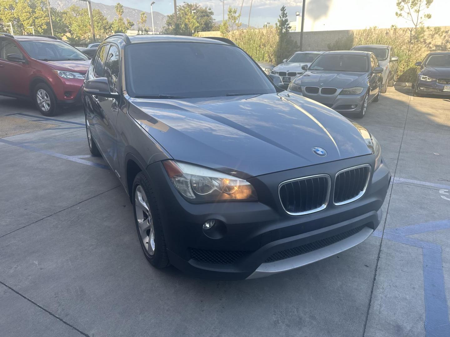 2013 Mineral Gray Metallic /Black BMW X1 sDrive28i (WBAVM1C59DV) with an 2.0L L4 DOHC 16V engine, 8-Speed Automatic transmission, located at 30 S. Berkeley Avenue, Pasadena, CA, 91107, (626) 248-7567, 34.145447, -118.109398 - Photo#6