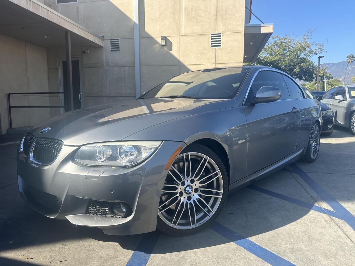 2013 Space Gray Metallic /Black BMW 3-Series 335i Convertible (WBADX7C56DJ) with an 3.0L L6 DOHC 24V engine, Automatic transmission, located at 30 S. Berkeley Avenue, Pasadena, CA, 91107, (626) 248-7567, 34.145447, -118.109398 - Convertible!! Navigation!! - Photo#1