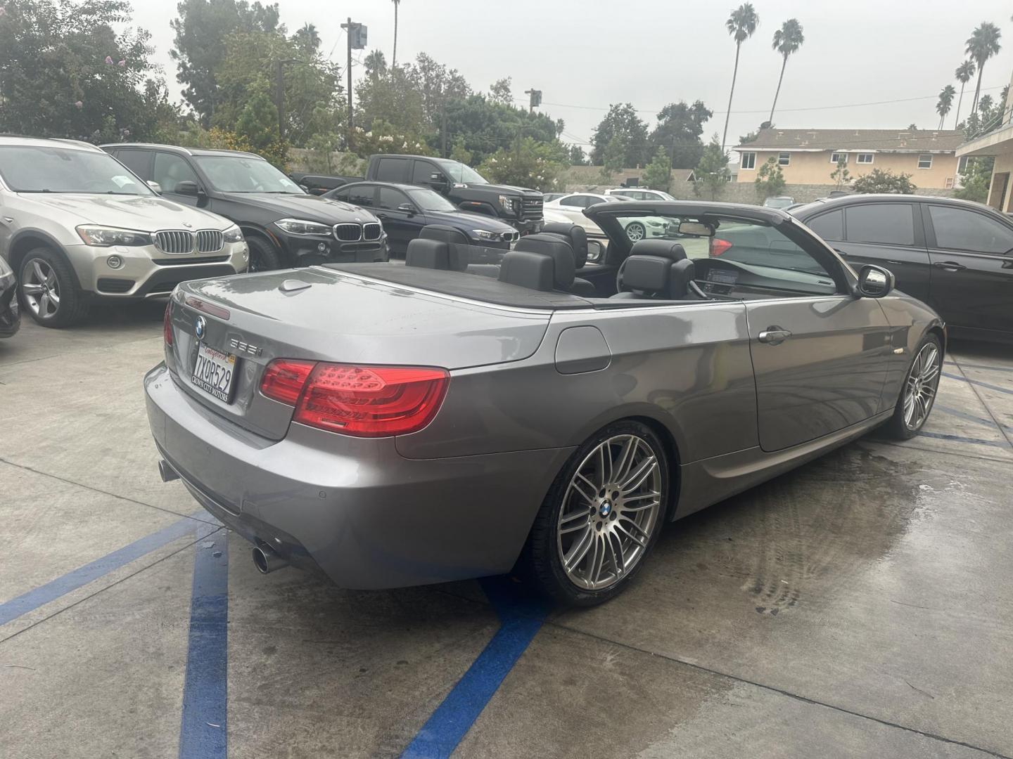 2013 Space Gray Metallic /Black BMW 3-Series 335i Convertible (WBADX7C56DJ) with an 3.0L L6 DOHC 24V engine, Automatic transmission, located at 30 S. Berkeley Avenue, Pasadena, CA, 91107, (626) 248-7567, 34.145447, -118.109398 - Photo#15