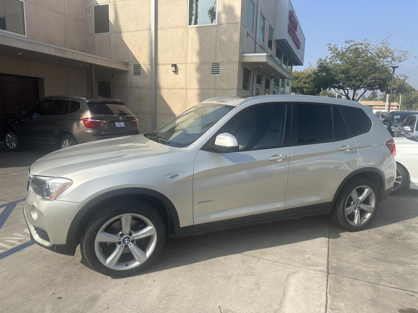 2017 Mineral Gray Metallic /Gray BMW X3 sDrive28i (5UXWZ7C36H0) with an 2.0L L4 DOHC 16V engine, 8A transmission, located at 30 S. Berkeley Avenue, Pasadena, CA, 91107, (626) 248-7567, 34.145447, -118.109398 - 2017 BMW X3: Luxury, Performance, and Flexible Financing Options for Bad Credit at Buy Here Pay Here Dealerships Are you in the market for a luxury SUV that combines superior performance, cutting-edge technology, and a refined driving experience? The 2017 BMW X3 offers all of this and more. As on - Photo#2