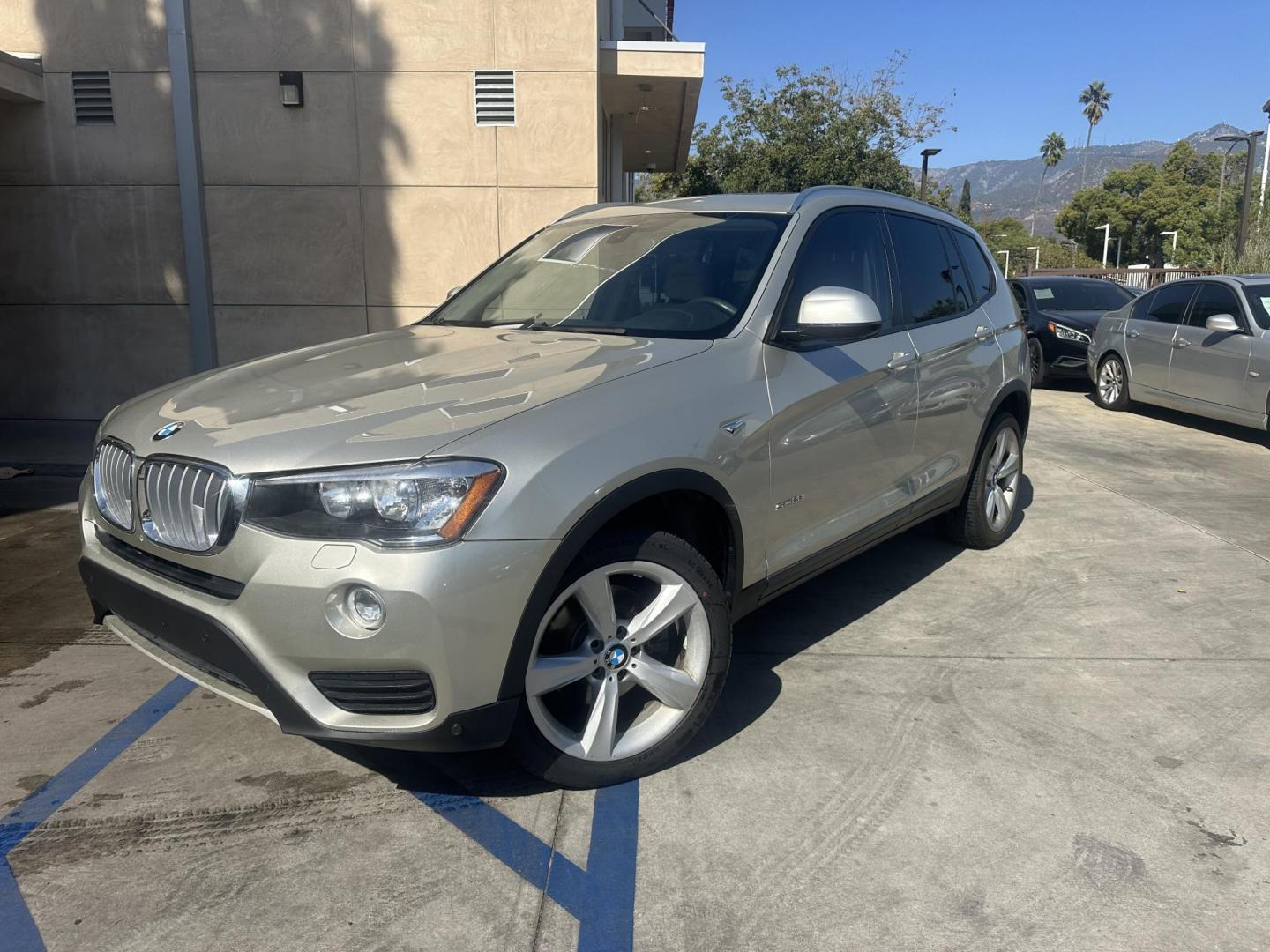 2017 Mineral Gray Metallic /Gray BMW X3 sDrive28i (5UXWZ7C36H0) with an 2.0L L4 DOHC 16V engine, 8A transmission, located at 30 S. Berkeley Avenue, Pasadena, CA, 91107, (626) 248-7567, 34.145447, -118.109398 - 2017 BMW X3: Luxury, Performance, and Flexible Financing Options for Bad Credit at Buy Here Pay Here Dealerships Are you in the market for a luxury SUV that combines superior performance, cutting-edge technology, and a refined driving experience? The 2017 BMW X3 offers all of this and more. As on - Photo#17