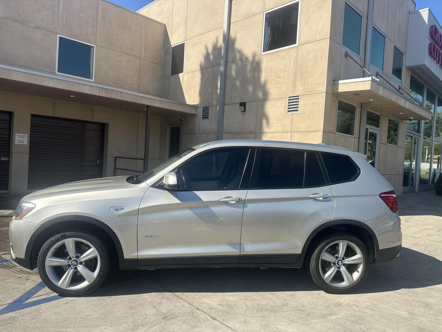 2017 Mineral Gray Metallic /Gray BMW X3 sDrive28i (5UXWZ7C36H0) with an 2.0L L4 DOHC 16V engine, 8A transmission, located at 30 S. Berkeley Avenue, Pasadena, CA, 91107, (626) 248-7567, 34.145447, -118.109398 - 2017 BMW X3: Luxury, Performance, and Flexible Financing Options for Bad Credit at Buy Here Pay Here Dealerships Are you in the market for a luxury SUV that combines superior performance, cutting-edge technology, and a refined driving experience? The 2017 BMW X3 offers all of this and more. As on - Photo#1