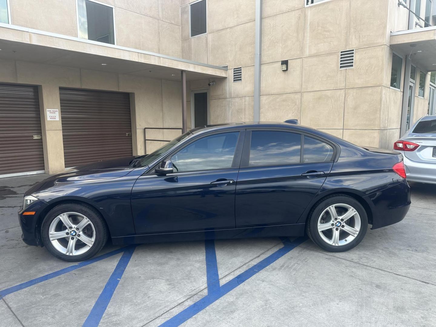 2014 Black /Black BMW 3-Series 328i Sedan (WBA3C1C55EK) with an 2.0L L4 DOHC 16V engine, Automatic transmission, located at 30 S. Berkeley Avenue, Pasadena, CA, 91107, (626) 248-7567, 34.145447, -118.109398 - 2014 BMW 328: Sporty Performance, Luxury, and Easy Bad Credit Financing at Buy Here Pay Here Dealerships If you're searching for a luxury sedan that delivers dynamic performance, cutting-edge technology, and timeless design, the 2014 BMW 328 should be at the top of your list. As part of the iconi - Photo#2