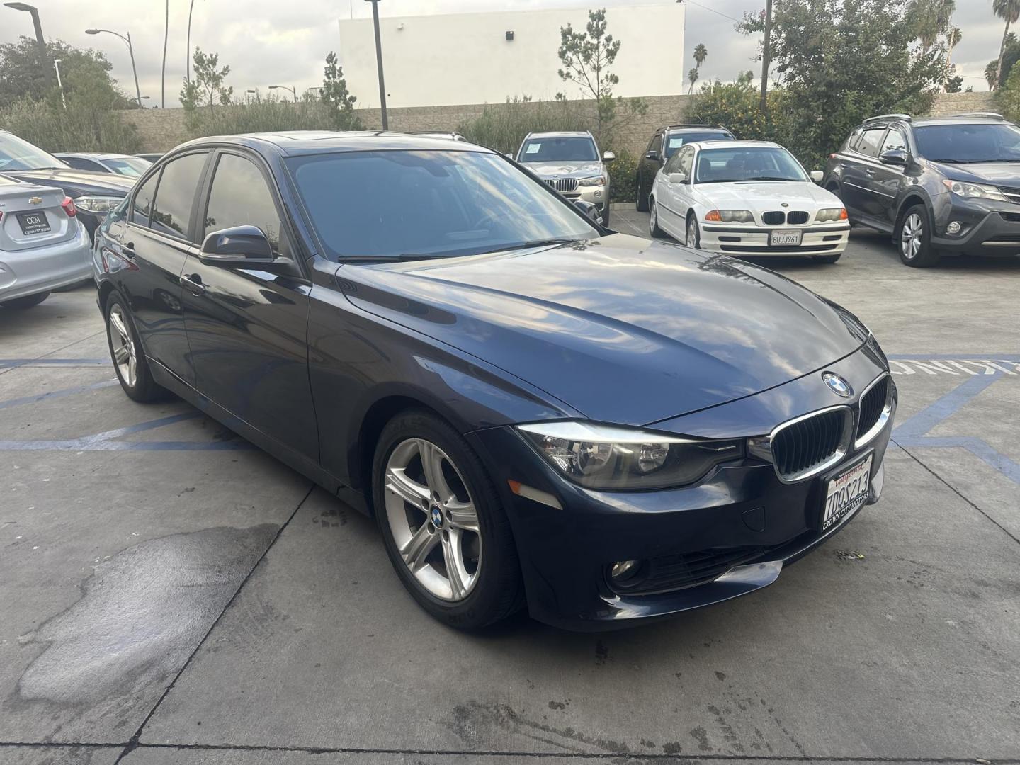 2014 Black /Black BMW 3-Series 328i Sedan (WBA3C1C55EK) with an 2.0L L4 DOHC 16V engine, Automatic transmission, located at 30 S. Berkeley Avenue, Pasadena, CA, 91107, (626) 248-7567, 34.145447, -118.109398 - 2014 BMW 328: Sporty Performance, Luxury, and Easy Bad Credit Financing at Buy Here Pay Here Dealerships If you're searching for a luxury sedan that delivers dynamic performance, cutting-edge technology, and timeless design, the 2014 BMW 328 should be at the top of your list. As part of the iconi - Photo#6