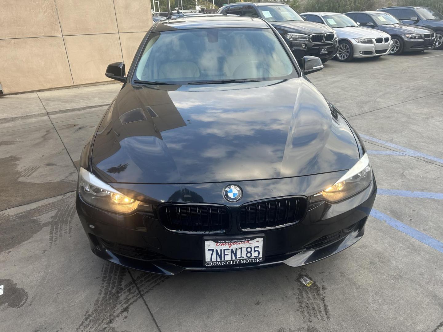 2015 Black /Black BMW 3-Series 328i SULEV (WBA3C1C5XFK) with an 2.0L L4 DOHC 16V engine, 8-Speed Automatic transmission, located at 30 S. Berkeley Avenue, Pasadena, CA, 91107, (626) 248-7567, 34.145447, -118.109398 - 2015 BMW 328i: Luxury, Performance, and Easy Financing with Buy Here Pay Here Looking for a luxury sedan but worried about bad credit? The 2015 BMW 328i is the perfect car for those who want a balance of performance, style, and reliability. At our dealership, we specialize in helping buyers with - Photo#10