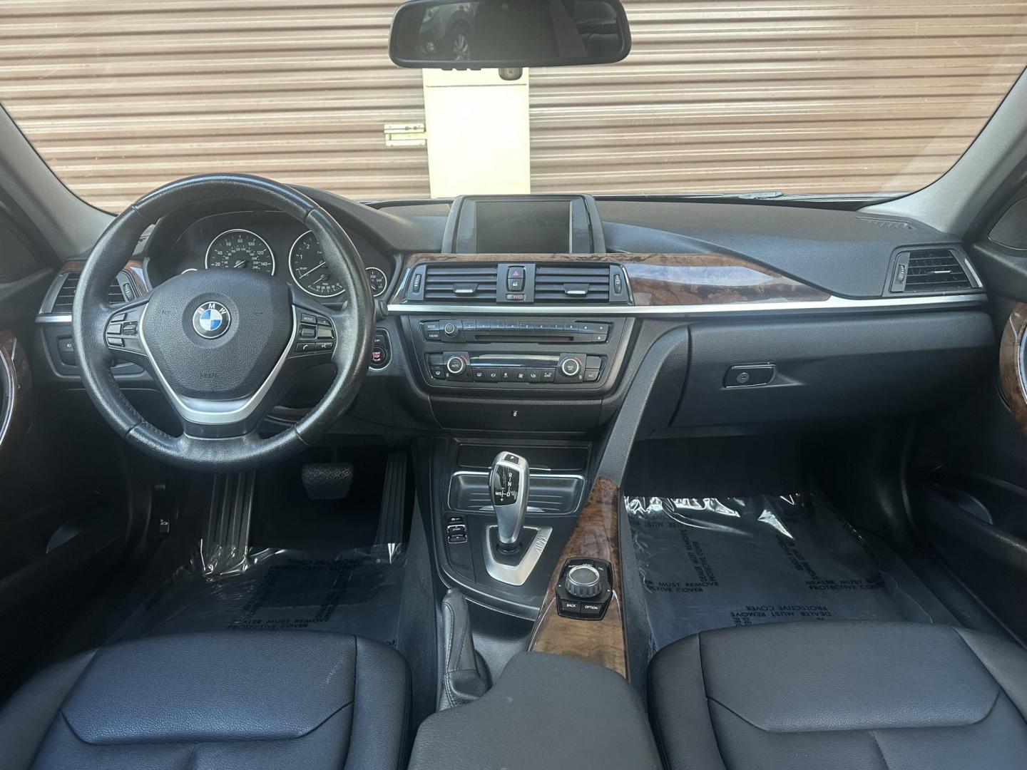 2015 Black /Black BMW 3-Series 328i SULEV (WBA3C1C5XFK) with an 2.0L L4 DOHC 16V engine, 8-Speed Automatic transmission, located at 30 S. Berkeley Avenue, Pasadena, CA, 91107, (626) 248-7567, 34.145447, -118.109398 - 2015 BMW 328i: Luxury, Performance, and Easy Financing with Buy Here Pay Here Looking for a luxury sedan but worried about bad credit? The 2015 BMW 328i is the perfect car for those who want a balance of performance, style, and reliability. At our dealership, we specialize in helping buyers with - Photo#25