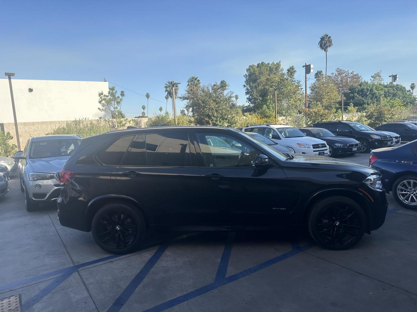 2018 Black /Black BMW X5 xDrive35i (5UXKR0C51JL) with an 3.0L L6 DOHC 24V engine, 8A transmission, located at 30 S. Berkeley Avenue, Pasadena, CA, 91107, (626) 248-7567, 34.145447, -118.109398 - 2018 BMW X5 xDrive: Luxury, Power, and Easy Financing with Buy Here Pay Here for Bad Credit Buyers Are you looking for a high-end luxury SUV that offers performance, versatility, and style but worried about securing financing due to bad credit? The 2018 BMW X5 xDrive is the perfect vehicle for yo - Photo#6