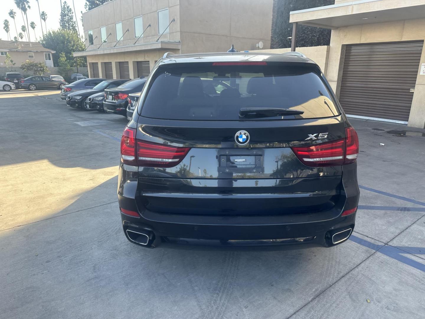 2018 Black /Black BMW X5 xDrive35i (5UXKR0C51JL) with an 3.0L L6 DOHC 24V engine, 8A transmission, located at 30 S. Berkeley Avenue, Pasadena, CA, 91107, (626) 248-7567, 34.145447, -118.109398 - 2018 BMW X5 xDrive: Luxury, Power, and Easy Financing with Buy Here Pay Here for Bad Credit Buyers Are you looking for a high-end luxury SUV that offers performance, versatility, and style but worried about securing financing due to bad credit? The 2018 BMW X5 xDrive is the perfect vehicle for yo - Photo#4