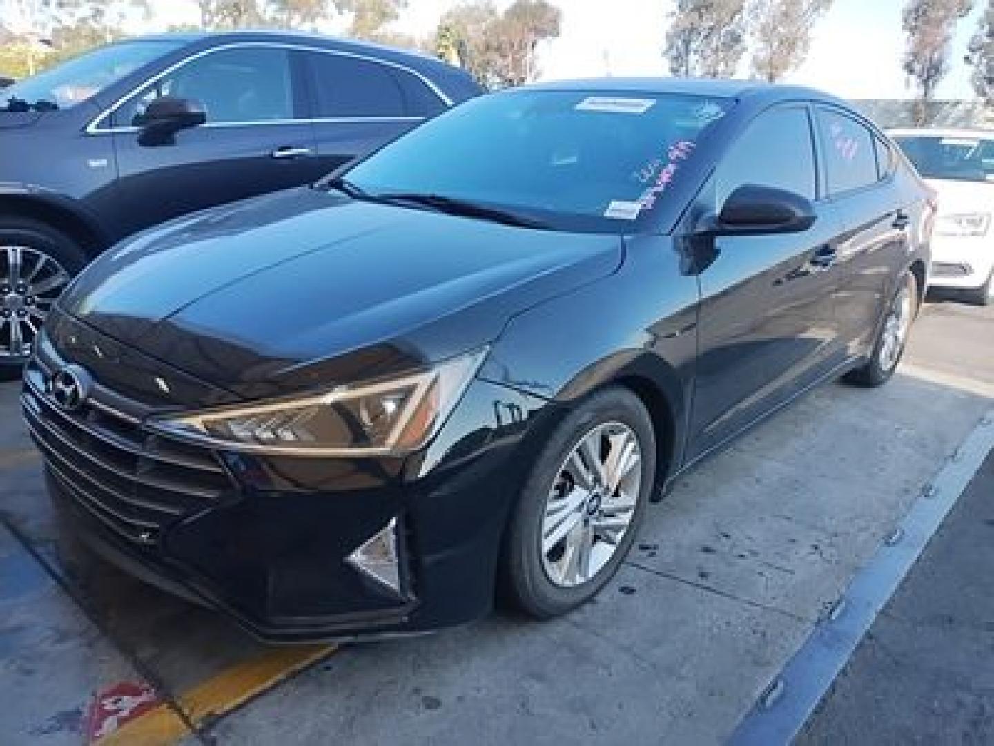 2020 Black /Black Hyundai Elantra Limited (5NPD84LF0LH) with an 1.8L L4 DOHC 16V engine, 6A transmission, located at 30 S. Berkeley Avenue, Pasadena, CA, 91107, (626) 248-7567, 34.145447, -118.109398 - Why the 2020 Hyundai Elantra Value Edition is the Perfect Choice The 2020 Hyundai Elantra Value Edition stands out as one of the best options in the compact sedan market, offering a wide array of features at an affordable price point. Whether you’re upgrading your current car or purchasing your f - Photo#0