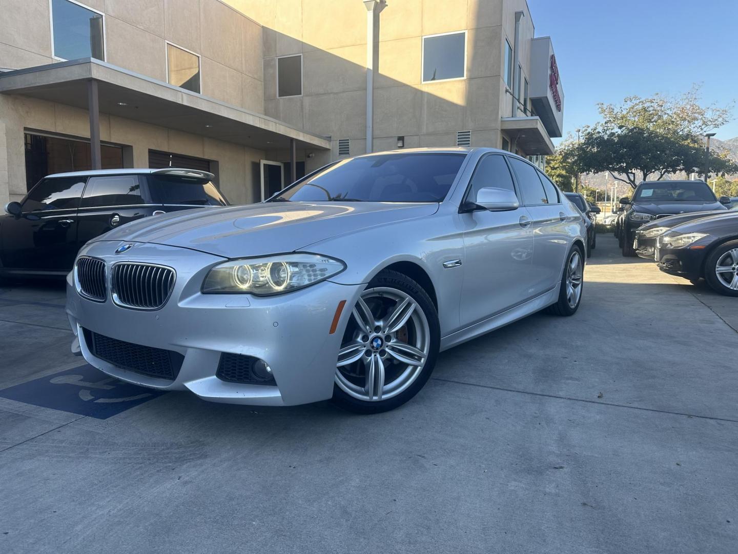 2013 Mineral Gray Metallic /Black BMW 5-Series 535i (WBAFR7C59DC) with an 3.0L L6 DOHC 24V engine, Automatic transmission, located at 30 S. Berkeley Avenue, Pasadena, CA, 91107, (626) 248-7567, 34.145447, -118.109398 - Looking for a luxury sedan that embodies elegance, power, and advanced features? The 2013 BMW 535i is an exceptional choice that delivers a perfect blend of performance, comfort, and innovation. At our Buy Here Pay Here Los Angeles dealership, we make owning this premium vehicle simple and stress-fr - Photo#0