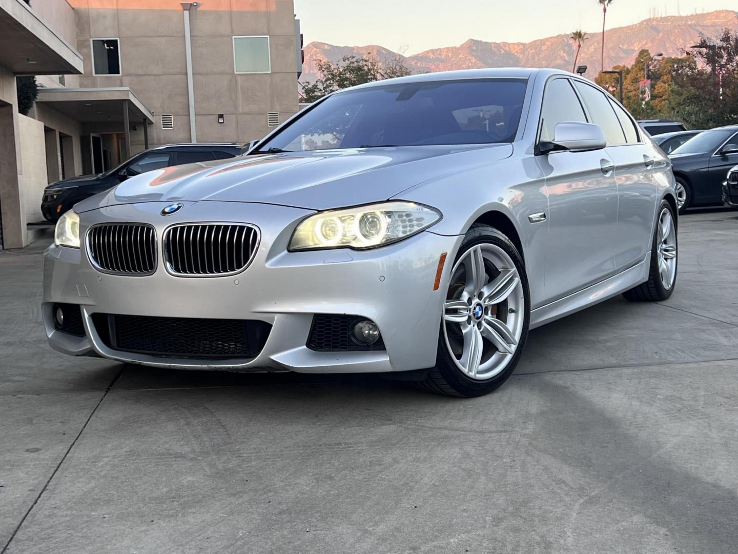 2013 Mineral Gray Metallic /Black BMW 5-Series 535i (WBAFR7C59DC) with an 3.0L L6 DOHC 24V engine, Automatic transmission, located at 30 S. Berkeley Avenue, Pasadena, CA, 91107, (626) 248-7567, 34.145447, -118.109398 - Looking for a luxury sedan that embodies elegance, power, and advanced features? The 2013 BMW 535i is an exceptional choice that delivers a perfect blend of performance, comfort, and innovation. At our Buy Here Pay Here Los Angeles dealership, we make owning this premium vehicle simple and stress-fr - Photo#0