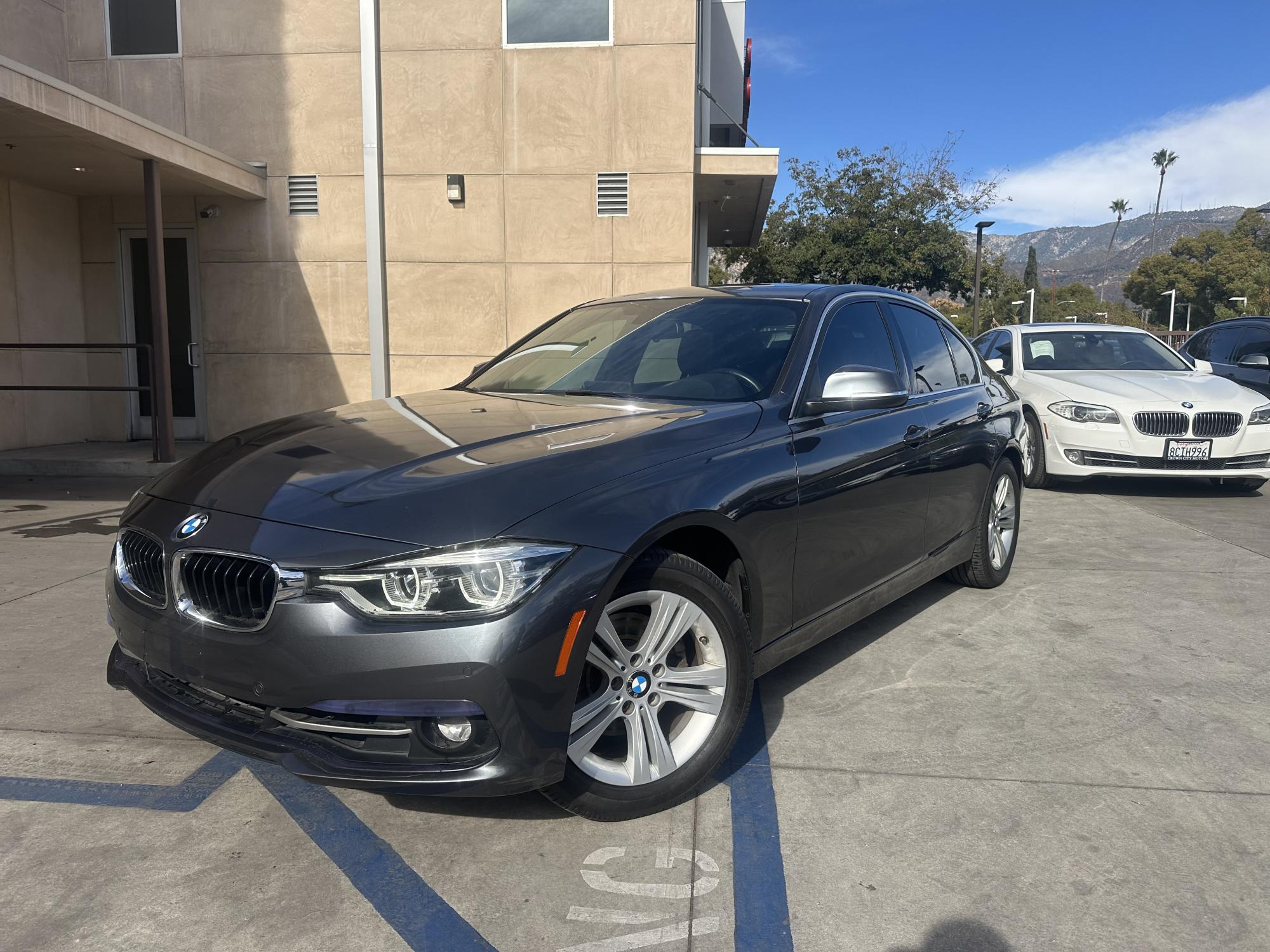 photo of 2017 BMW 3-Series 330i xDrive SULEV Sedan