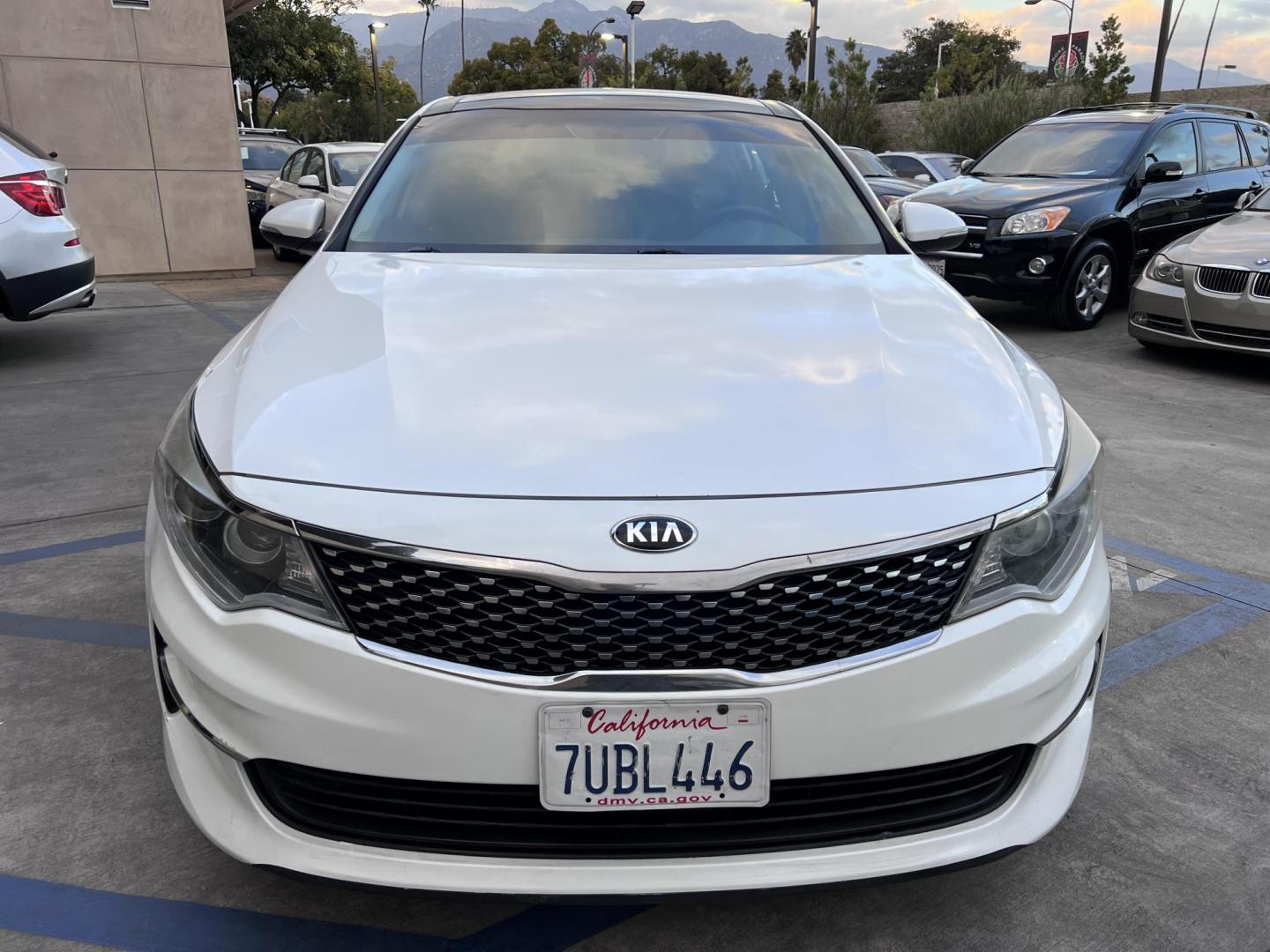 2016 White /Black Kia Optima EX (5XXGU4L3XGG) with an 2.4L L4 DOHC 16V engine, 6A transmission, located at 30 S. Berkeley Avenue, Pasadena, CA, 91107, (626) 248-7567, 34.145447, -118.109398 - Photo#10