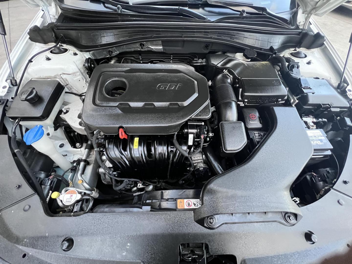 2016 White /Black Kia Optima EX (5XXGU4L3XGG) with an 2.4L L4 DOHC 16V engine, 6A transmission, located at 30 S. Berkeley Avenue, Pasadena, CA, 91107, (626) 248-7567, 34.145447, -118.109398 - Photo#17