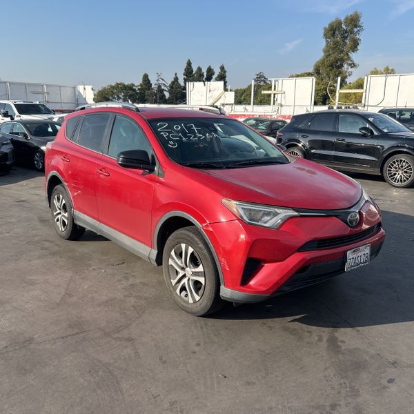 photo of 2017 Toyota RAV4 LE FWD