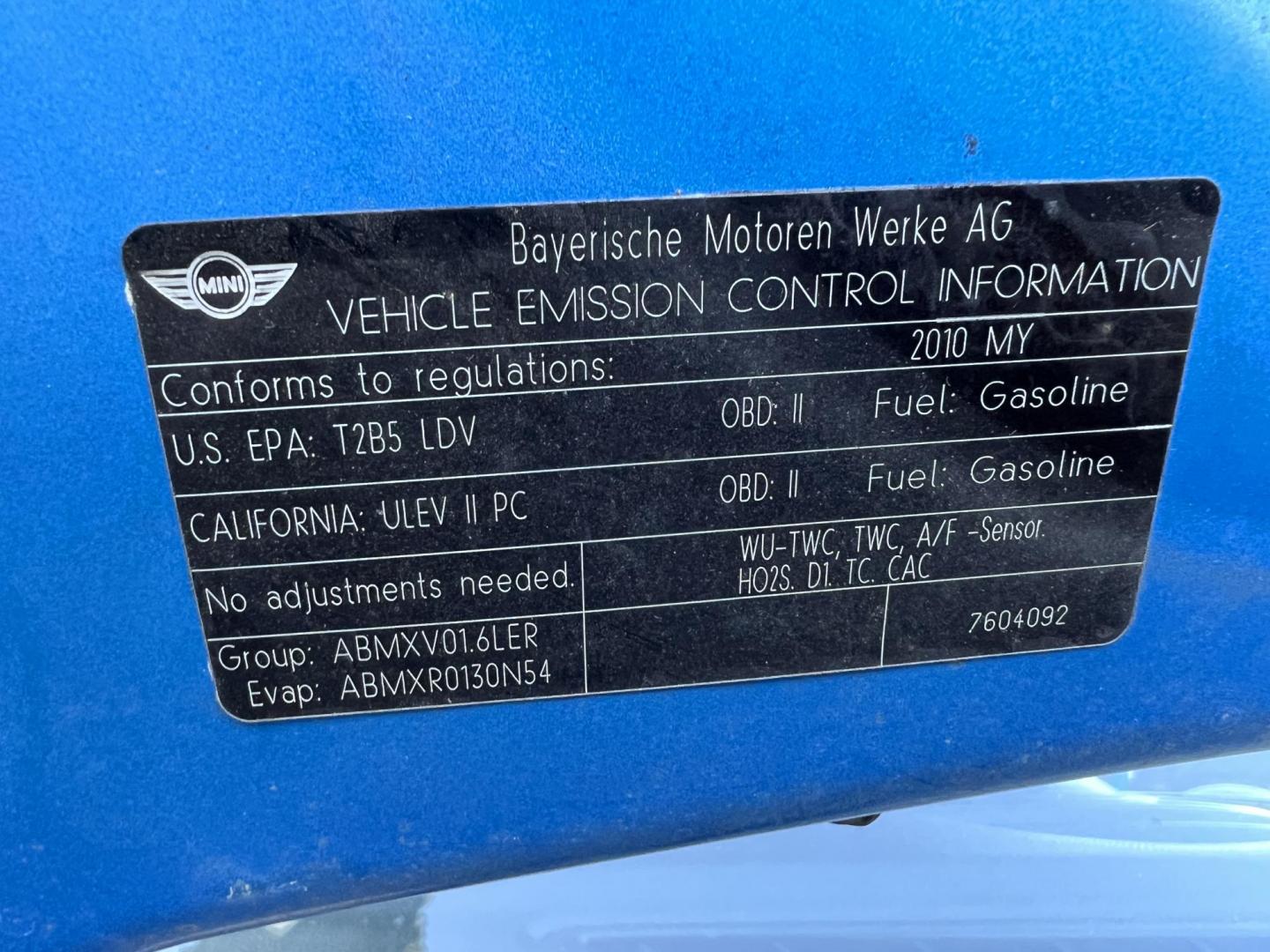 2010 Horizon Blue Metallic /Black Mini Clubman S (WMWMM3C52AT) with an 1.6L L4 DOHC 16V TURBO engine, Automatic transmission, located at 30 S. Berkeley Avenue, Pasadena, CA, 91107, (626) 248-7567, 34.145447, -118.109398 - Photo#13