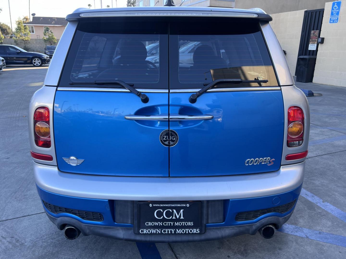 2010 Horizon Blue Metallic /Black Mini Clubman S (WMWMM3C52AT) with an 1.6L L4 DOHC 16V TURBO engine, Automatic transmission, located at 30 S. Berkeley Avenue, Pasadena, CA, 91107, (626) 248-7567, 34.145447, -118.109398 - Photo#3