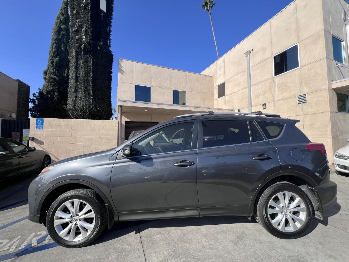 2013 Space Gray Metallic /Black Toyota RAV4 Limited FWD (JTMYFREV8DD) with an 2.5L L4 DOHC 16V engine, 6-Speed Automatic transmission, located at 30 S. Berkeley Avenue, Pasadena, CA, 91107, (626) 248-7567, 34.145447, -118.109398 - Photo#1