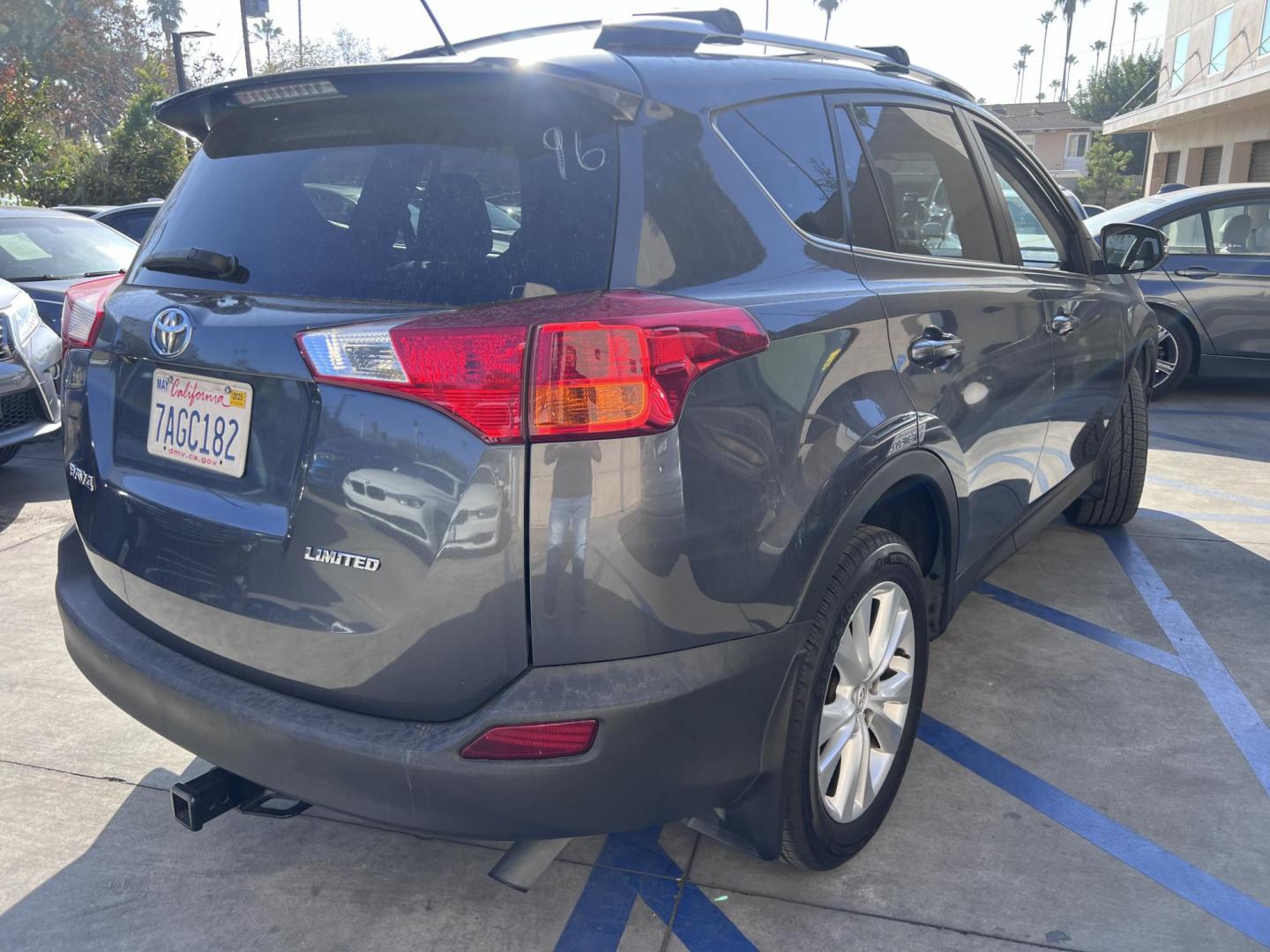 2013 Space Gray Metallic /Black Toyota RAV4 Limited FWD (JTMYFREV8DD) with an 2.5L L4 DOHC 16V engine, 6-Speed Automatic transmission, located at 30 S. Berkeley Avenue, Pasadena, CA, 91107, (626) 248-7567, 34.145447, -118.109398 - Photo#4