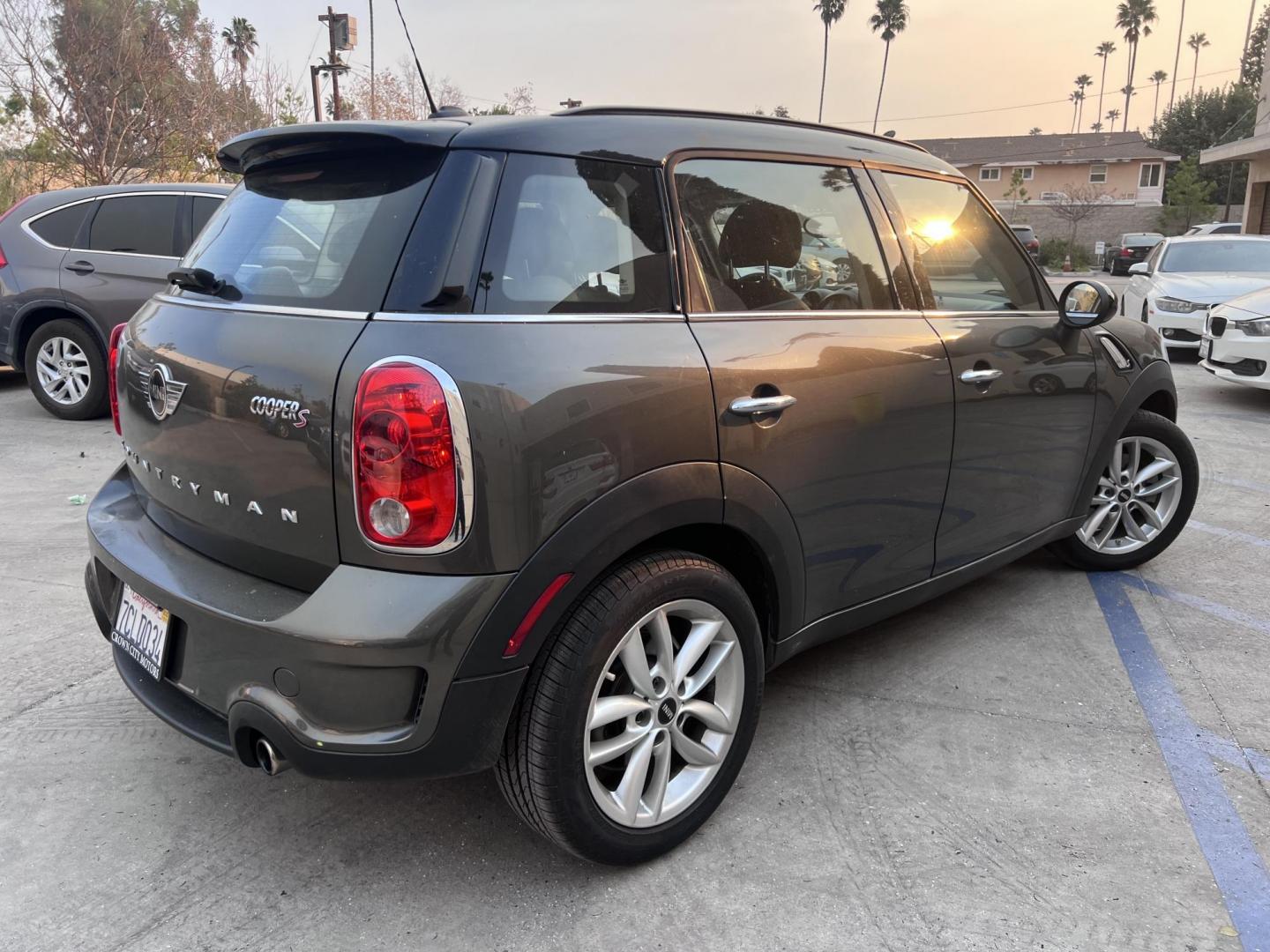 2013 Mini Countryman S (WMWZC3C51DW) with an 1.6L L4 DOHC 16V TURBO engine, located at 30 S. Berkeley Avenue, Pasadena, CA, 91107, (626) 248-7567, 34.145447, -118.109398 - Crown City Motors is a used “Buy Here Pay Here” car dealer in Pasadena CA. “Buy Here Pay Here” financing, means that when you purchase your vehicle from our dealership, that you make the payments to the dealership as well. We do not need the banks approval to get you approved for a used auto - Photo#2