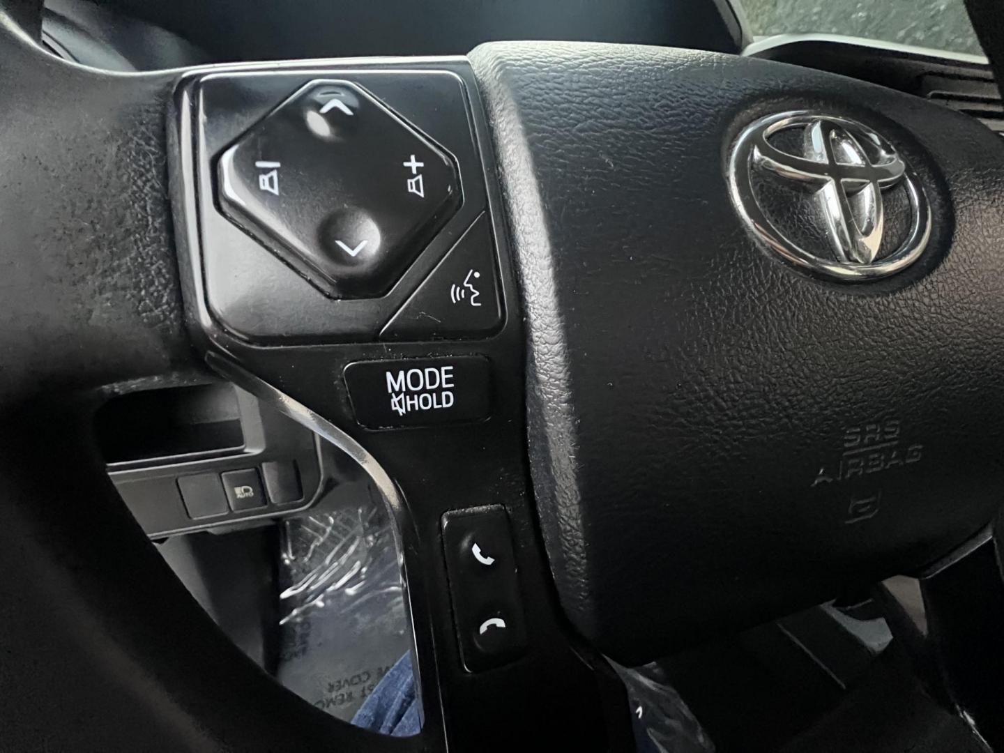 2018 Space Gray Metallic Toyota Tacoma SR5 Access Cab I4 6AT 2WD (5TFRX5GNXJX) with an 2.7L L4 DOHC 16V engine, 6A transmission, located at 30 S. Berkeley Avenue, Pasadena, CA, 91107, (626) 248-7567, 34.145447, -118.109398 - Crown City Motors is a used “Buy Here Pay Here” car dealer in Pasadena CA. “Buy Here Pay Here” financing, means that when you purchase your vehicle from our dealership, that you make the payments to the dealership as well. We do not need the banks approval to get you approved for a used auto - Photo#27