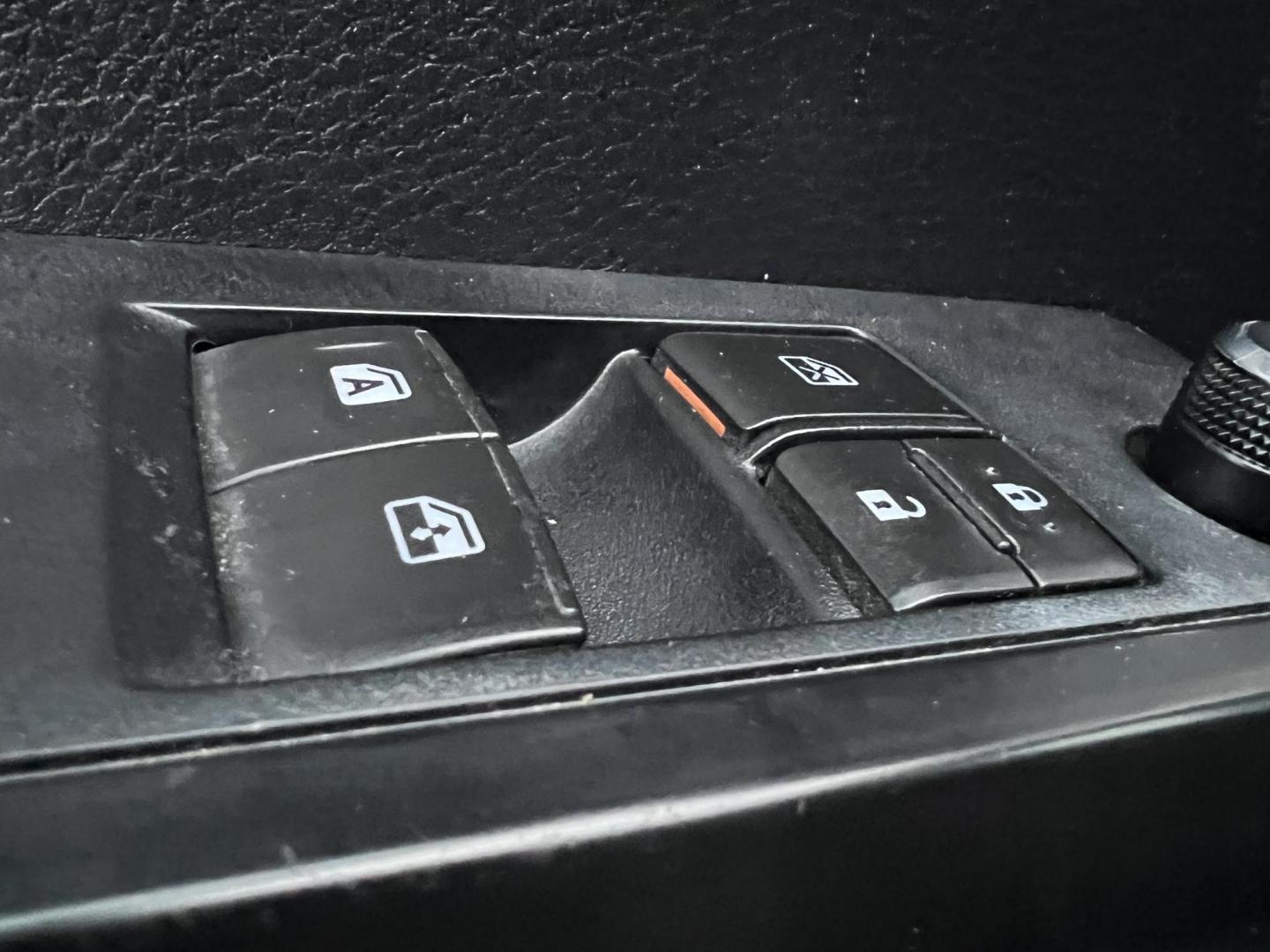 2018 Space Gray Metallic Toyota Tacoma SR5 Access Cab I4 6AT 2WD (5TFRX5GNXJX) with an 2.7L L4 DOHC 16V engine, 6A transmission, located at 30 S. Berkeley Avenue, Pasadena, CA, 91107, (626) 248-7567, 34.145447, -118.109398 - Crown City Motors is a used “Buy Here Pay Here” car dealer in Pasadena CA. “Buy Here Pay Here” financing, means that when you purchase your vehicle from our dealership, that you make the payments to the dealership as well. We do not need the banks approval to get you approved for a used auto - Photo#29