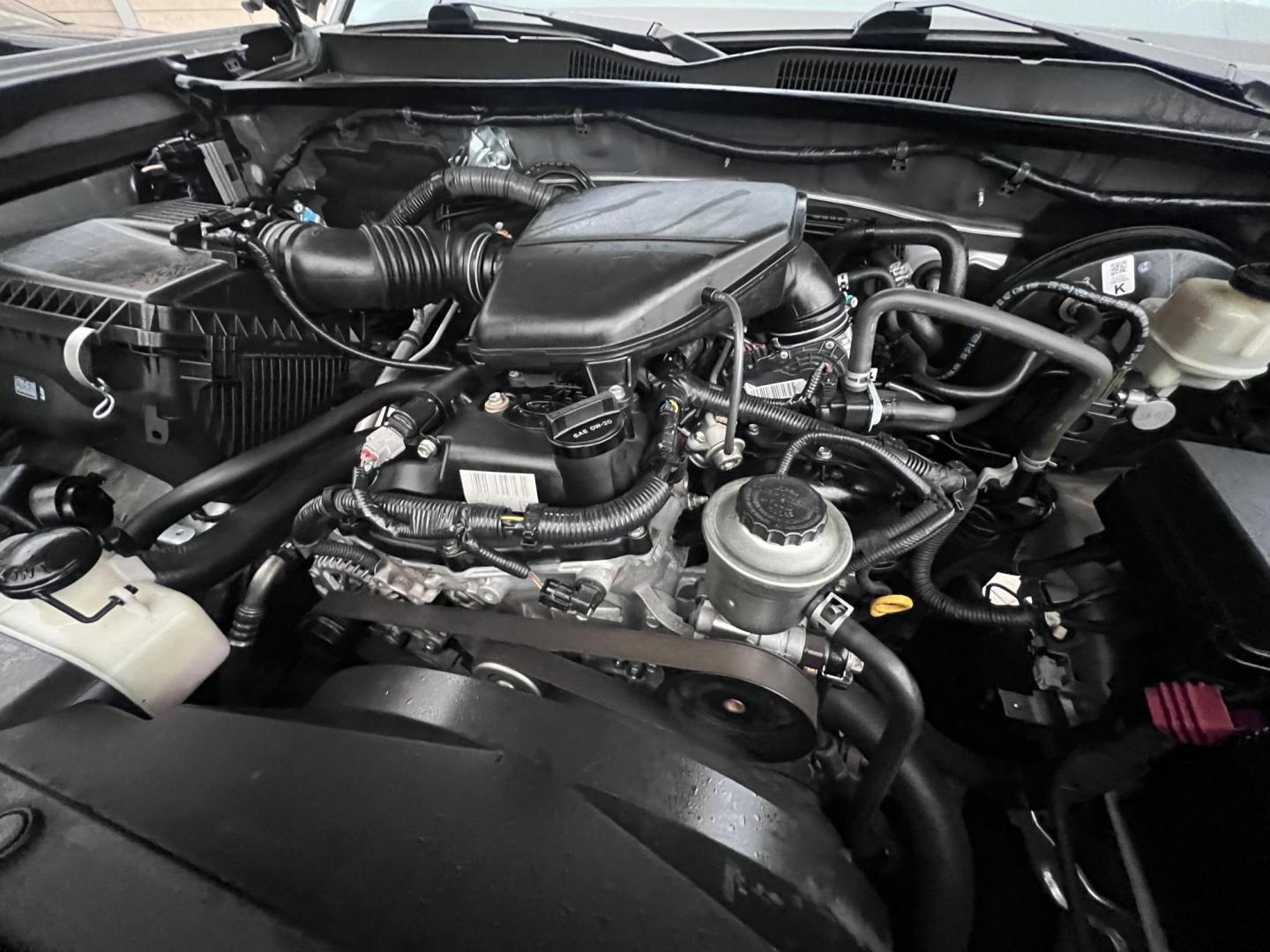 2018 Space Gray Metallic Toyota Tacoma SR5 Access Cab I4 6AT 2WD (5TFRX5GNXJX) with an 2.7L L4 DOHC 16V engine, 6A transmission, located at 30 S. Berkeley Avenue, Pasadena, CA, 91107, (626) 248-7567, 34.145447, -118.109398 - Crown City Motors is a used “Buy Here Pay Here” car dealer in Pasadena CA. “Buy Here Pay Here” financing, means that when you purchase your vehicle from our dealership, that you make the payments to the dealership as well. We do not need the banks approval to get you approved for a used auto - Photo#33