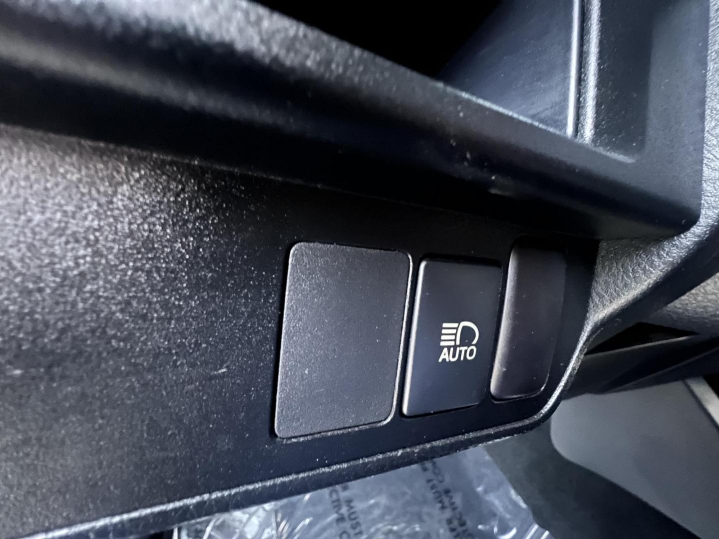 2018 Space Gray Metallic Toyota Tacoma SR5 Access Cab I4 6AT 2WD (5TFRX5GNXJX) with an 2.7L L4 DOHC 16V engine, 6A transmission, located at 30 S. Berkeley Avenue, Pasadena, CA, 91107, (626) 248-7567, 34.145447, -118.109398 - Crown City Motors is a used “Buy Here Pay Here” car dealer in Pasadena CA. “Buy Here Pay Here” financing, means that when you purchase your vehicle from our dealership, that you make the payments to the dealership as well. We do not need the banks approval to get you approved for a used auto - Photo#36