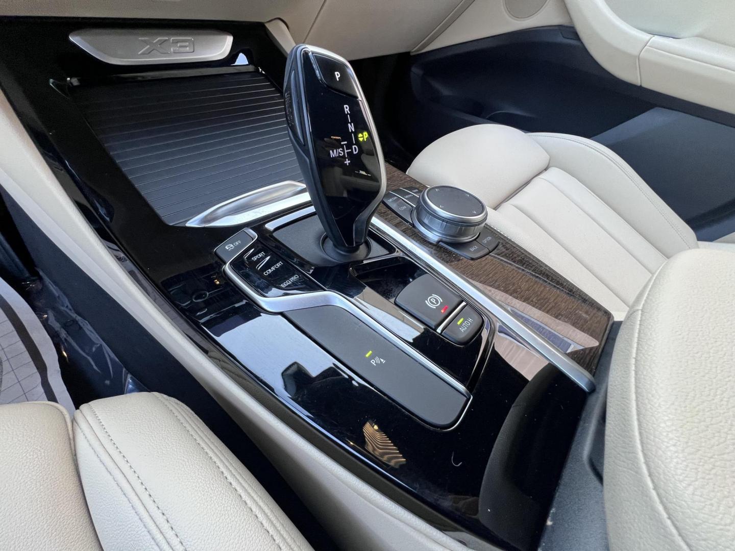 2019 Alpine White /Gray BMW X3 xDrive30i (5UXTR7C5XKL) with an 2.0L L4 DOHC 16V engine, 8A transmission, located at 30 S. Berkeley Avenue, Pasadena, CA, 91107, (626) 248-7567, 34.145447, -118.109398 - 2019 BMW X3 – Low Miles, Luxury Features, and Flexible Financing Options Are you looking for a stylish, luxury SUV that combines performance, comfort, and advanced features? This 2019 BMW X3 is the perfect choice! With only 54,205 miles, this low-mileage SUV is ready to elevate your driving exp - Photo#29