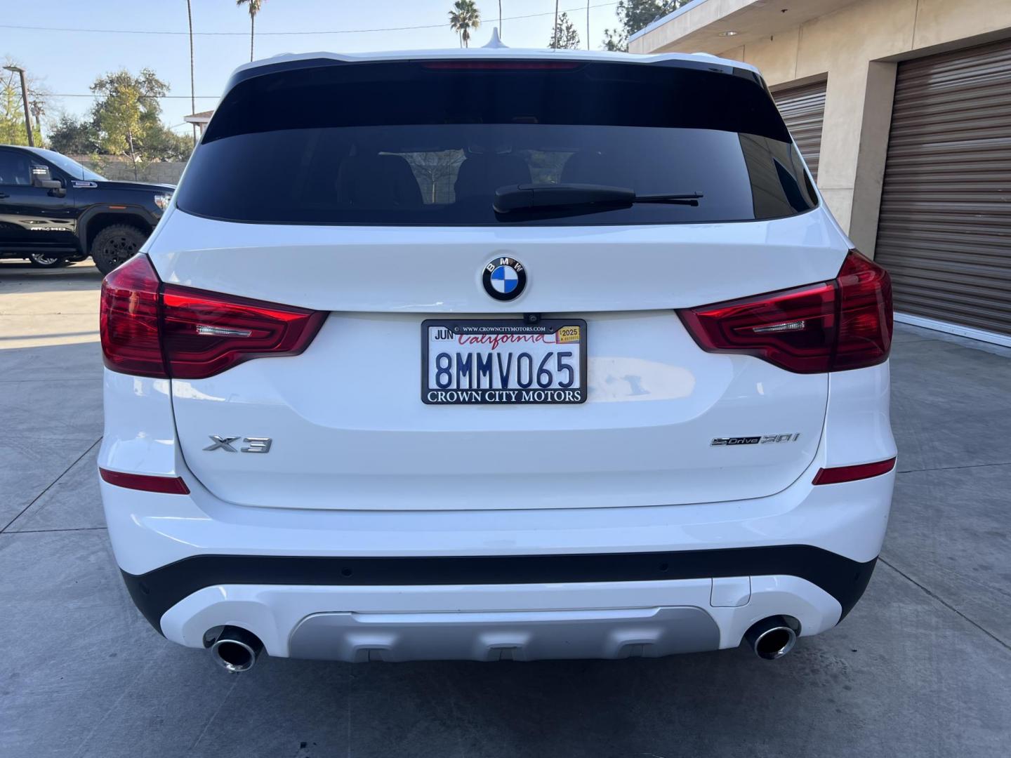 2019 Alpine White /Gray BMW X3 xDrive30i (5UXTR7C5XKL) with an 2.0L L4 DOHC 16V engine, 8A transmission, located at 30 S. Berkeley Avenue, Pasadena, CA, 91107, (626) 248-7567, 34.145447, -118.109398 - 2019 BMW X3 – Low Miles, Luxury Features, and Flexible Financing Options Are you looking for a stylish, luxury SUV that combines performance, comfort, and advanced features? This 2019 BMW X3 is the perfect choice! With only 54,205 miles, this low-mileage SUV is ready to elevate your driving exp - Photo#3