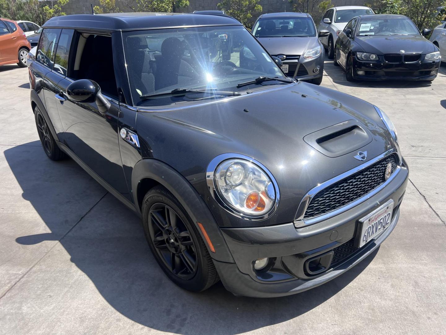 2011 Mineral Gray Metallic /Black Mini Clubman S (WMWZG3C51BT) with an 1.6L L4 DOHC 16V TURBO engine, Maual transmission, located at 30 S. Berkeley Avenue, Pasadena, CA, 91107, (626) 248-7567, 34.145447, -118.109398 - Photo#12