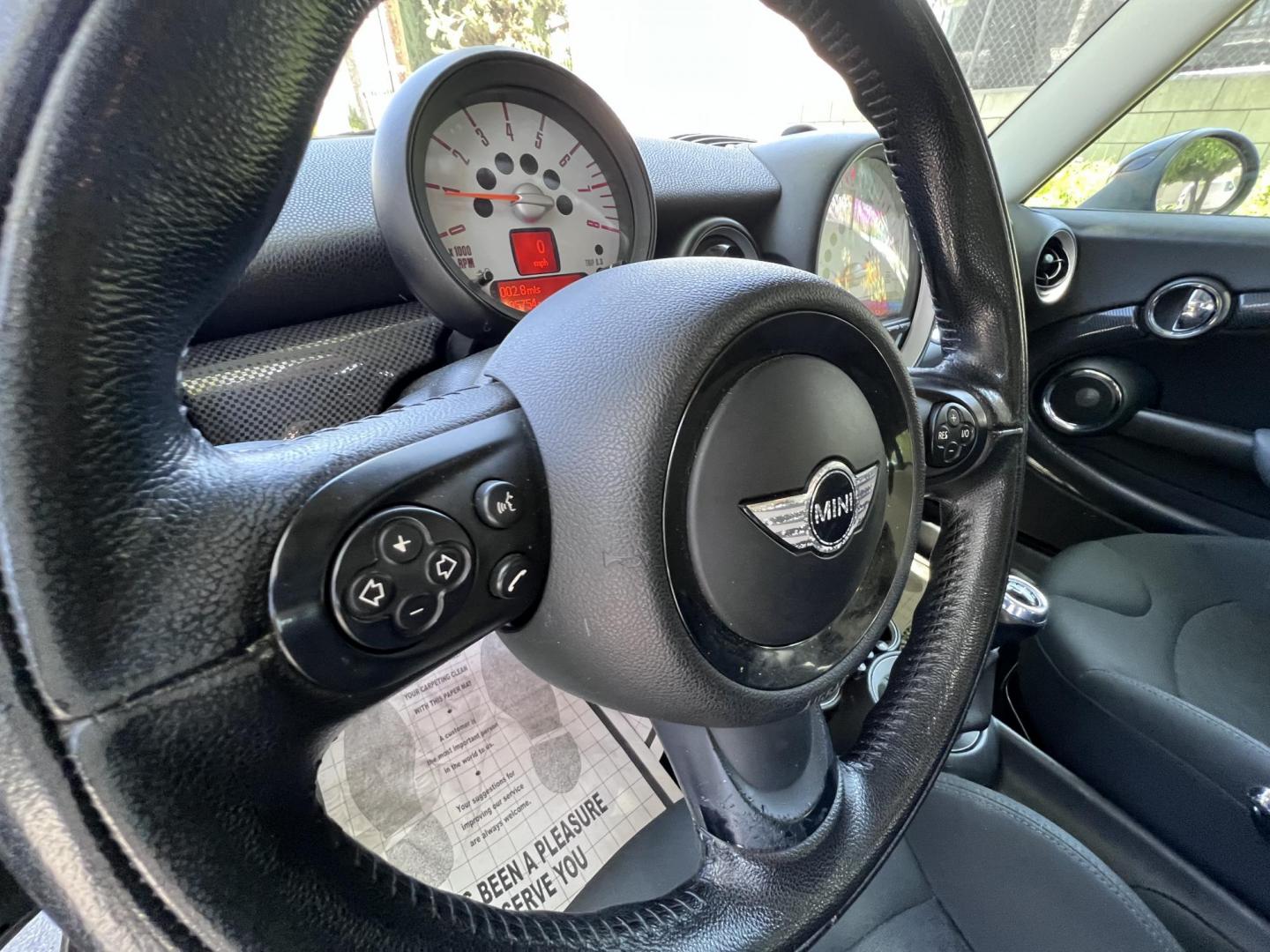 2011 Mineral Gray Metallic /Black Mini Clubman S (WMWZG3C51BT) with an 1.6L L4 DOHC 16V TURBO engine, Maual transmission, located at 30 S. Berkeley Avenue, Pasadena, CA, 91107, (626) 248-7567, 34.145447, -118.109398 - Photo#21